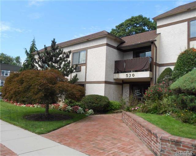 530 Hudson Avenue # c2, Cedarhurst, NY 11516
