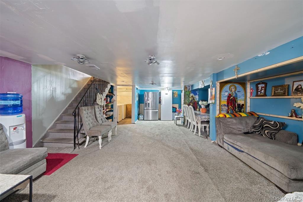 41 Woodcrest Road, Staten Island, NY 10303