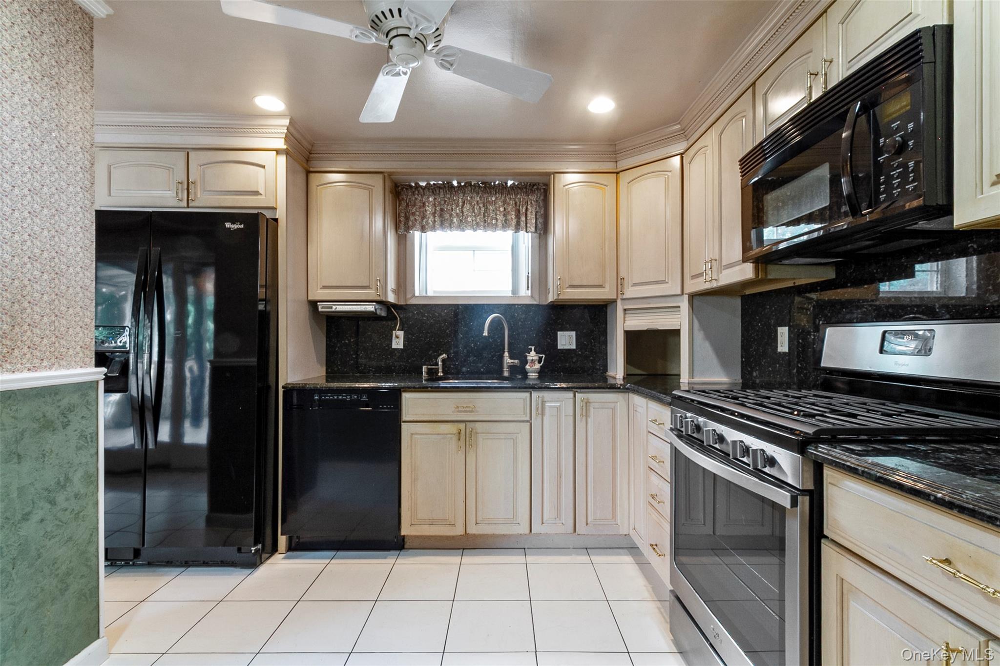 89 Devoe Avenue, Yonkers, NY 10705