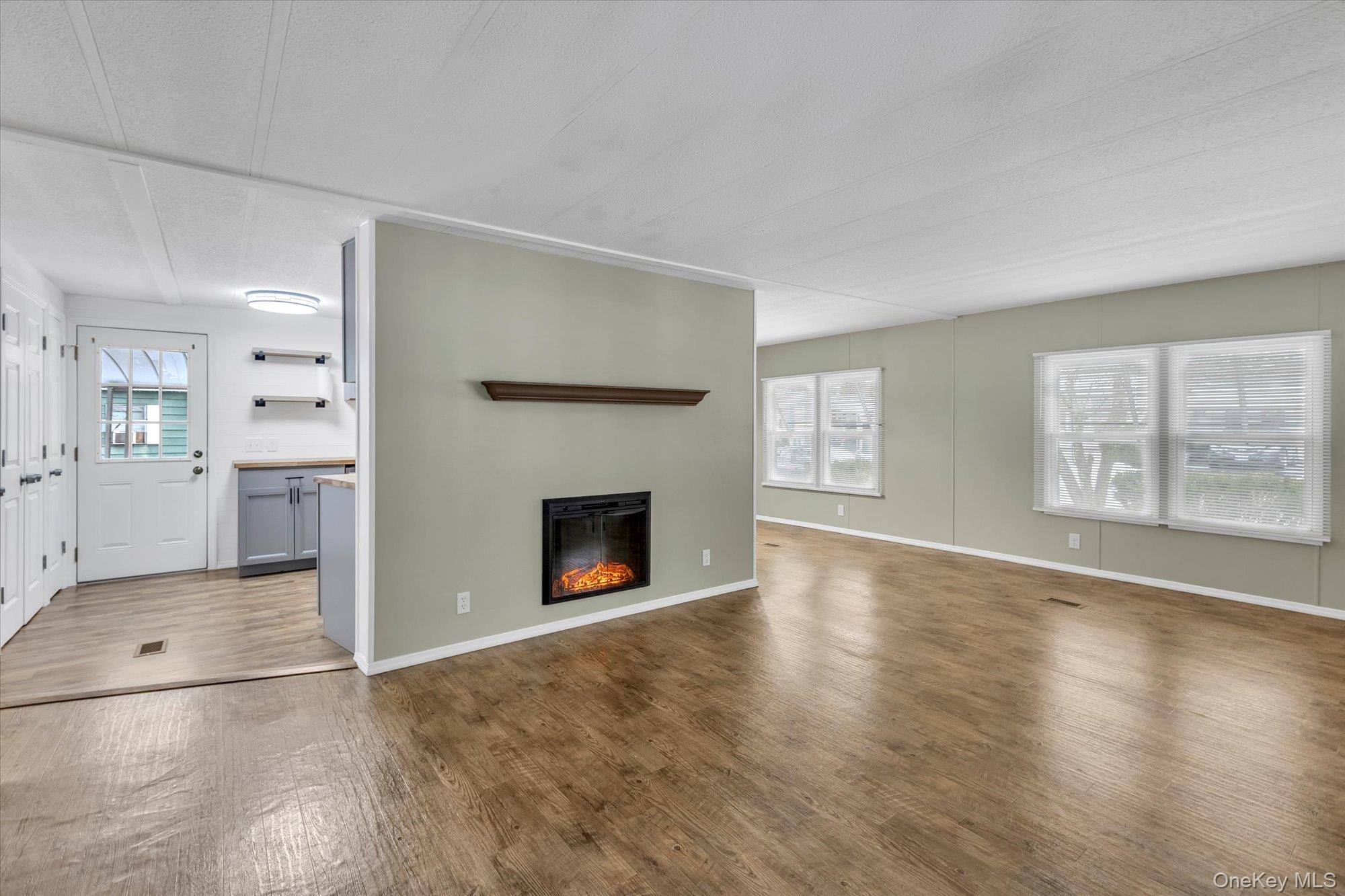 525-183 Riverleigh Avenue # 183, Riverhead, NY 11901