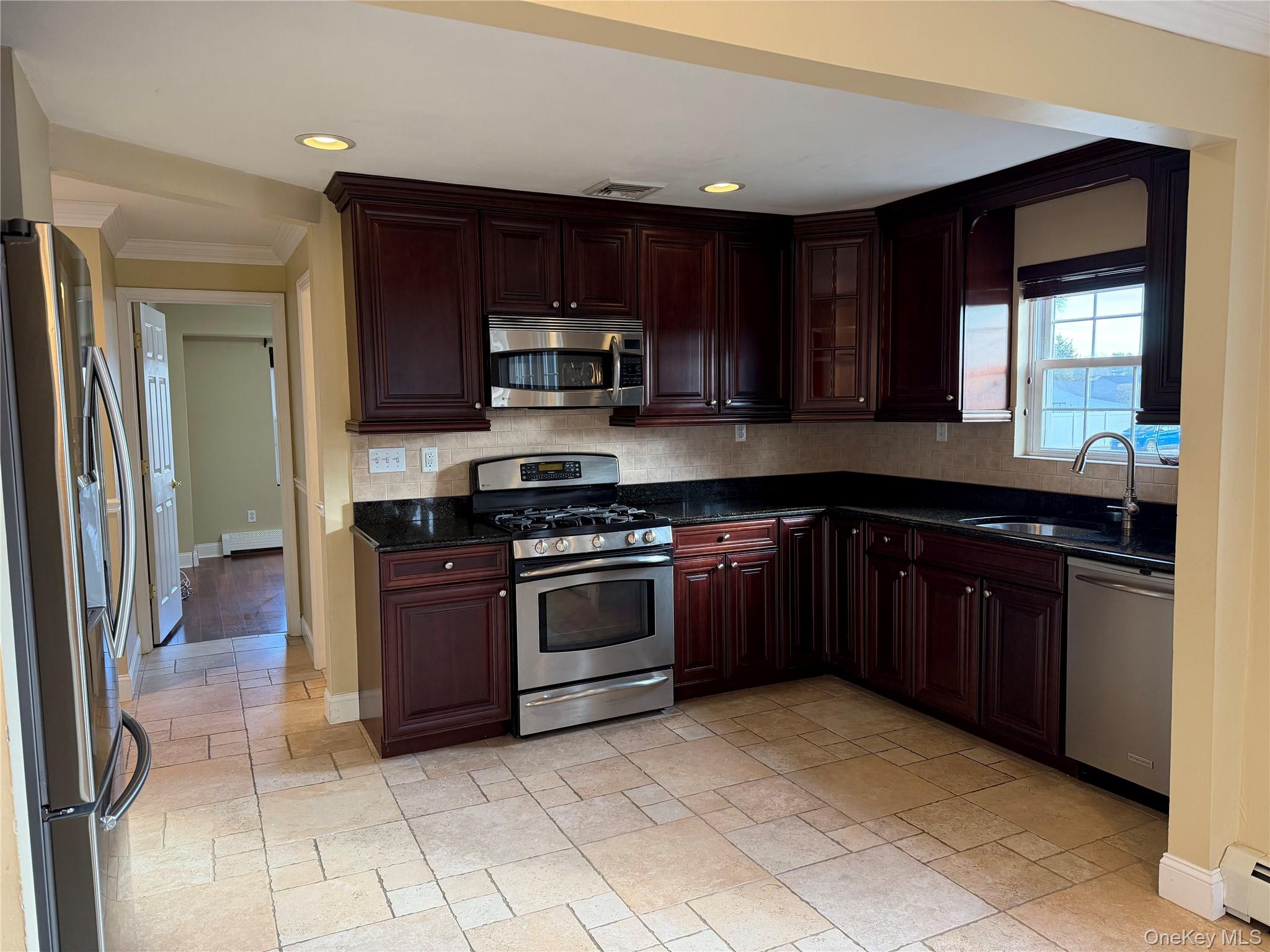 72 N Fordham Road, Bethpage, NY 11801