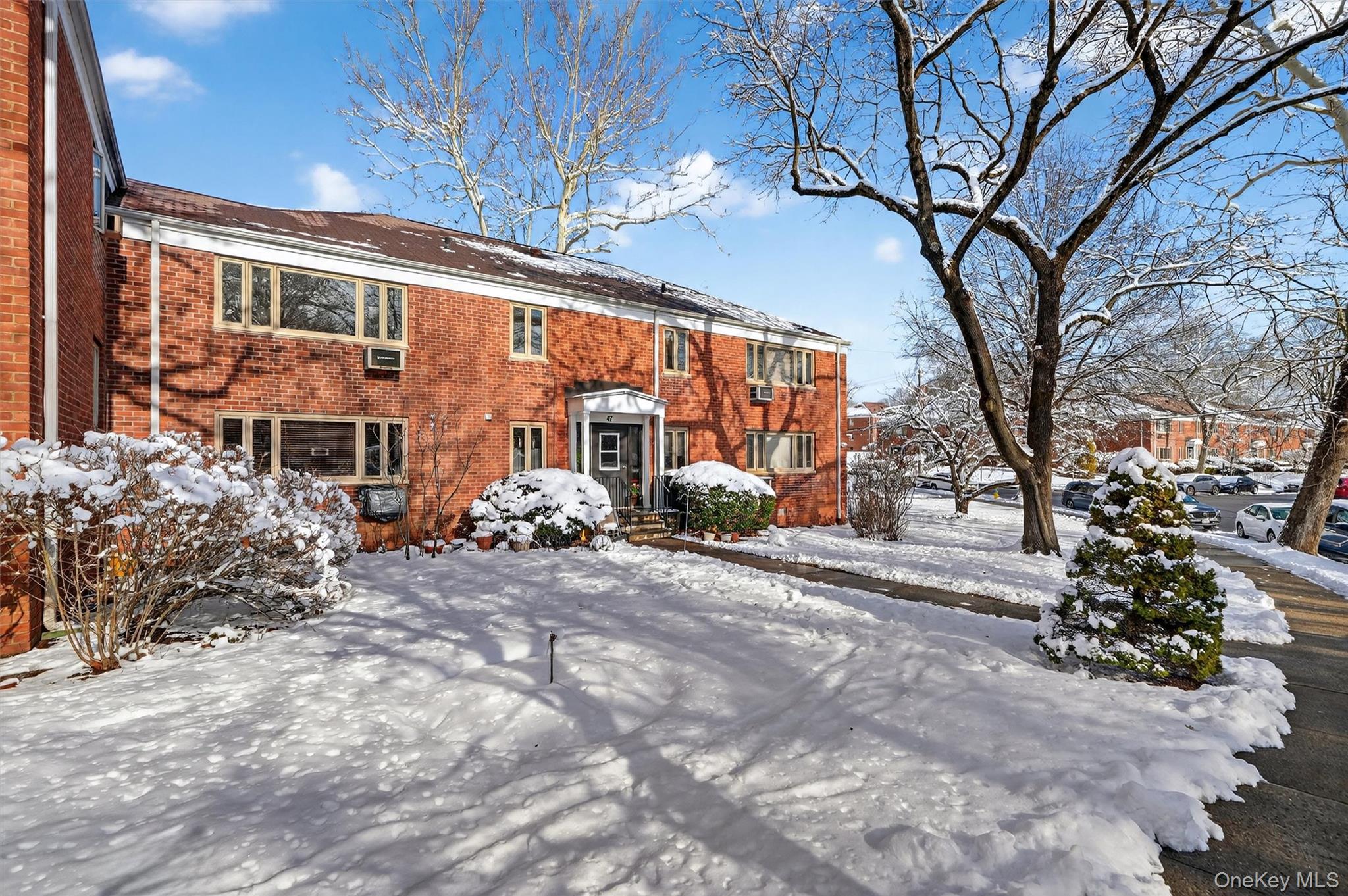 47 Lawrence Drive # C, White Plains, NY 10603