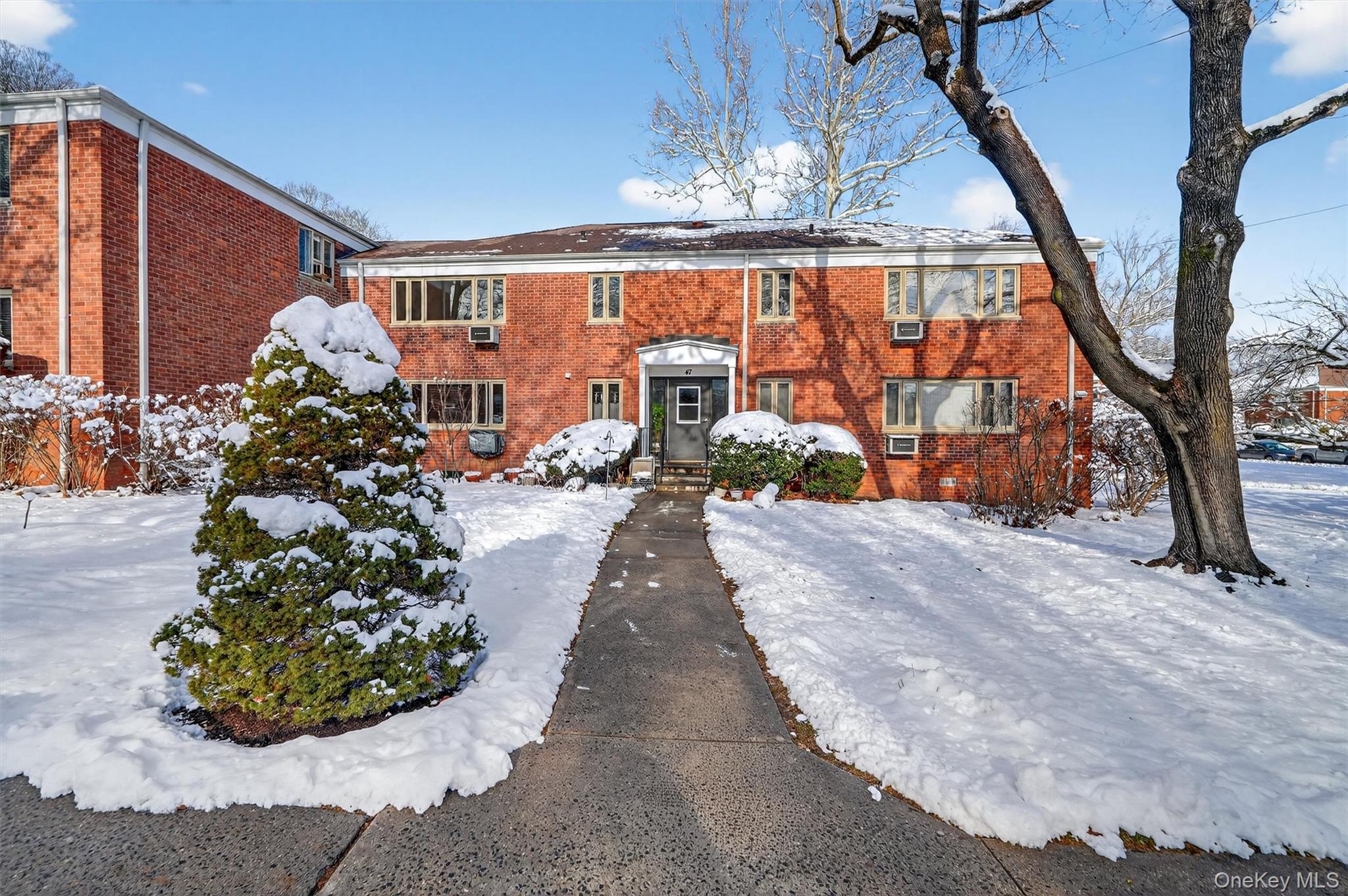 47 Lawrence Drive # C, White Plains, NY 10603