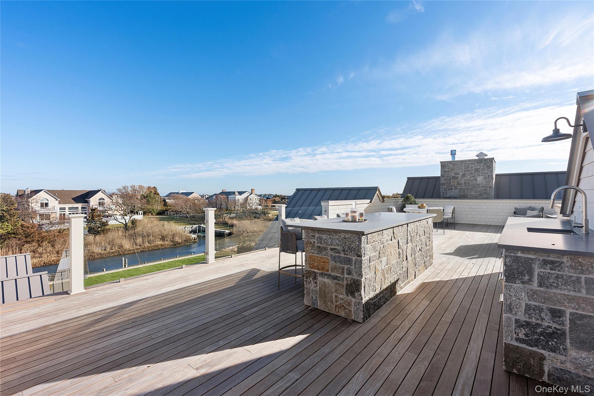 32 Quogo Neck Lane, Quogue, NY 11959