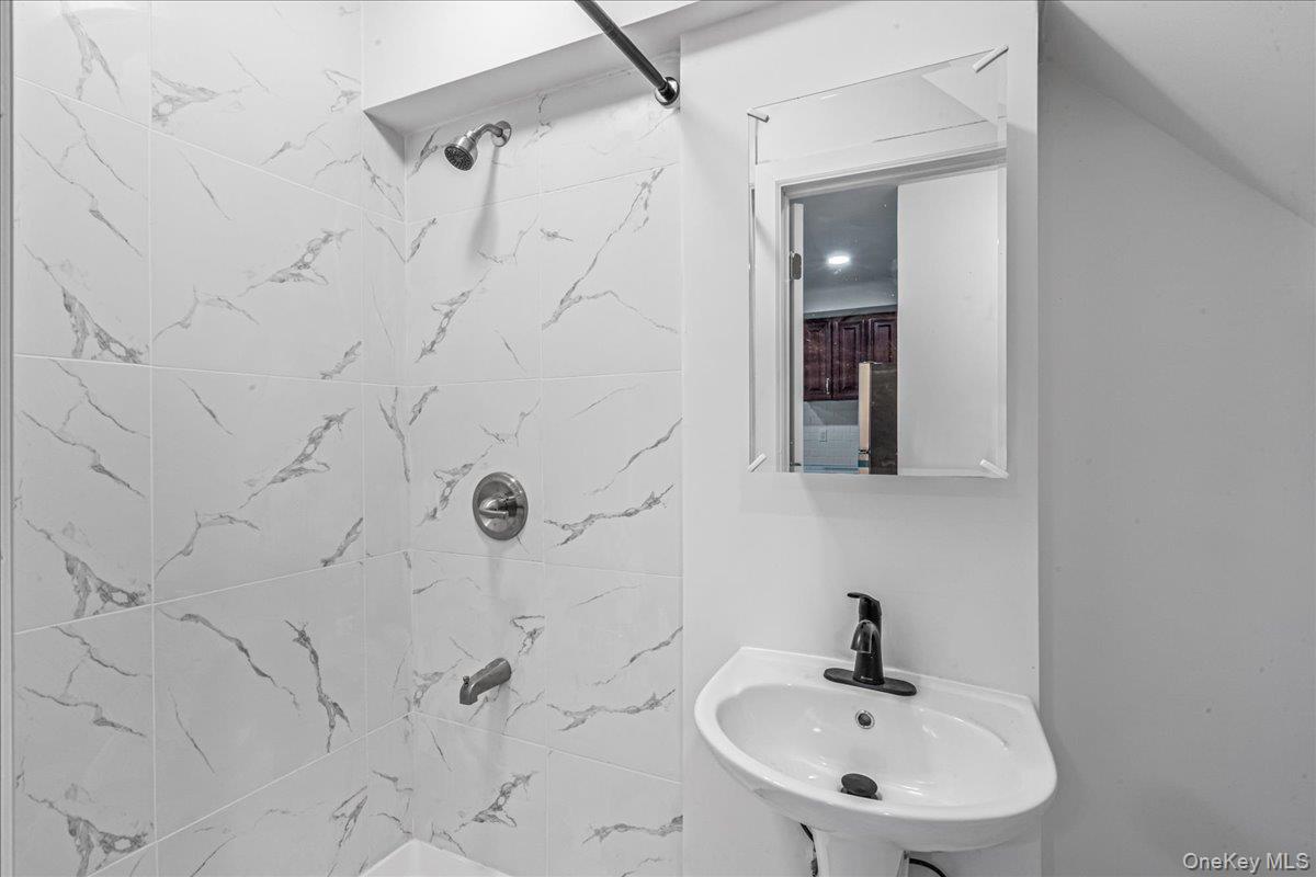 953A E 217th Street, Bronx, NY 10469