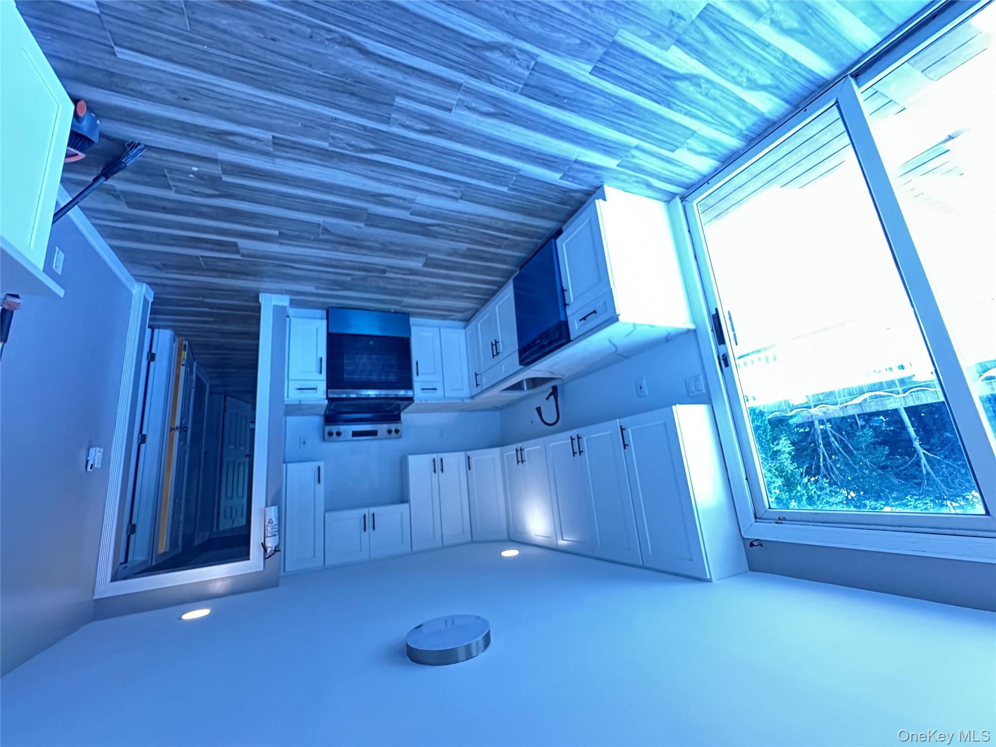 15 Mida ct # 2A, West Babylon, NY 11704