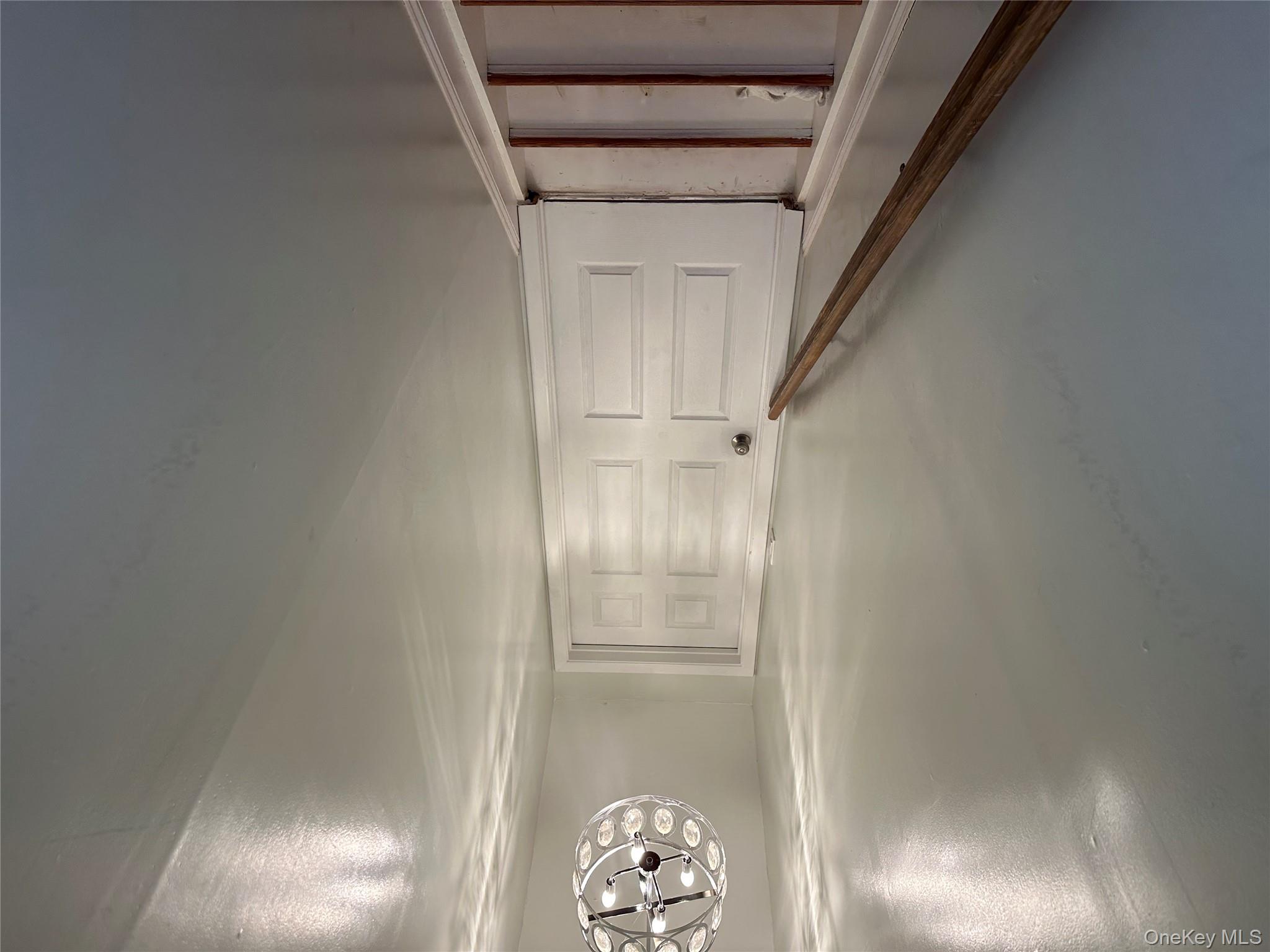 15 Mida ct # 2A, West Babylon, NY 11704