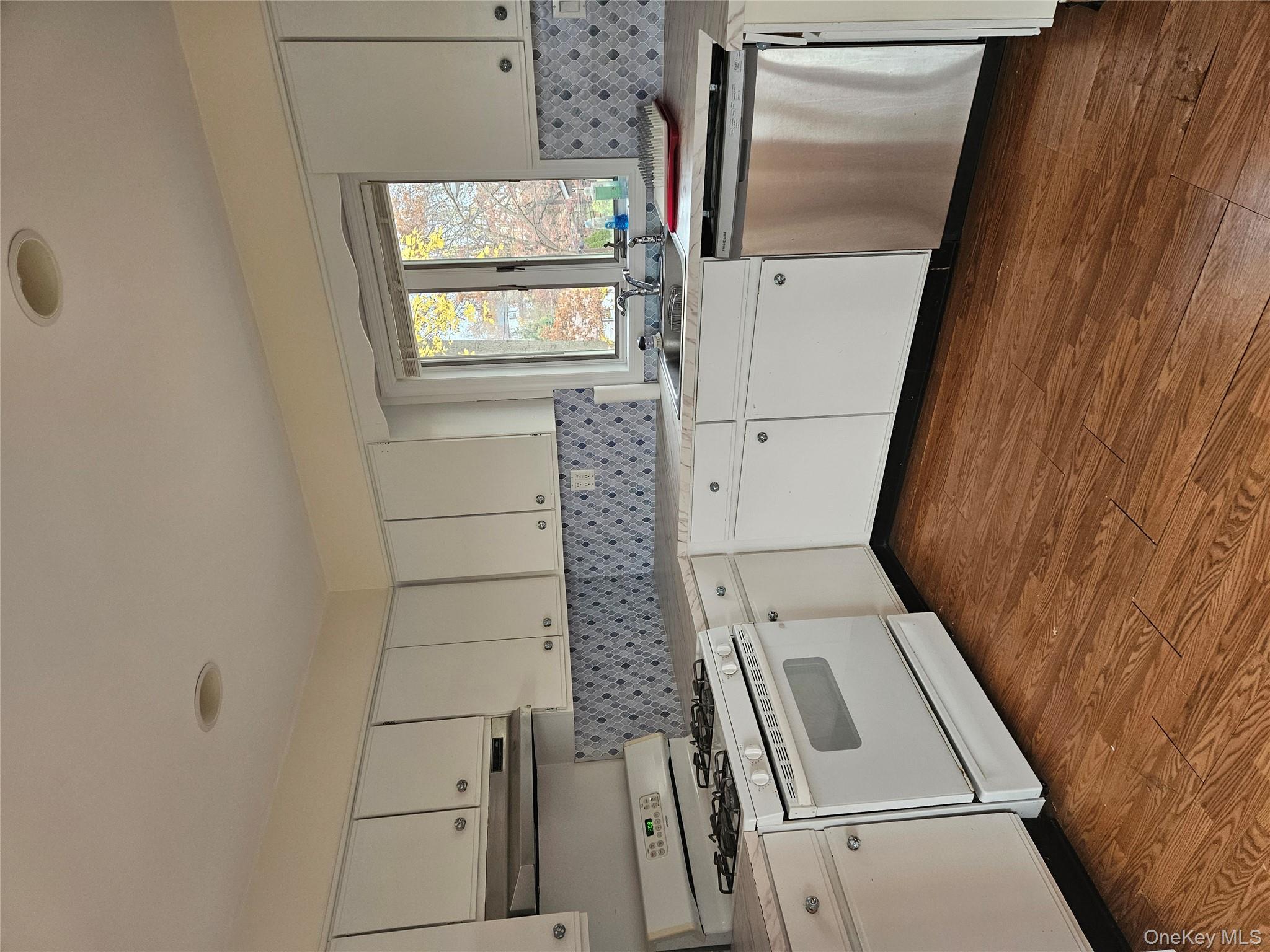 22A Town path # 2, Glen Cove, NY 11542