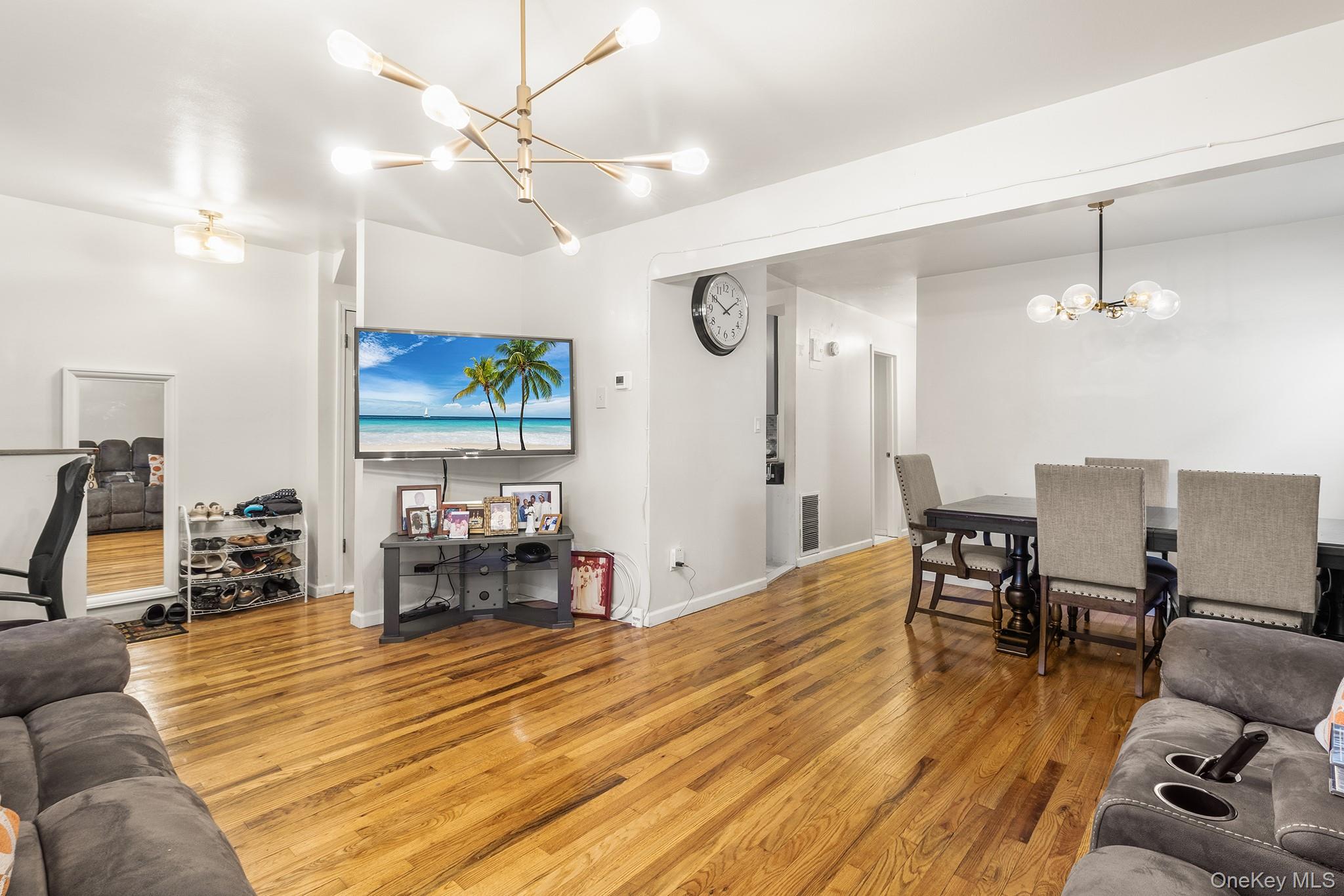 11916 204th Street, Saint Albans, NY 11412