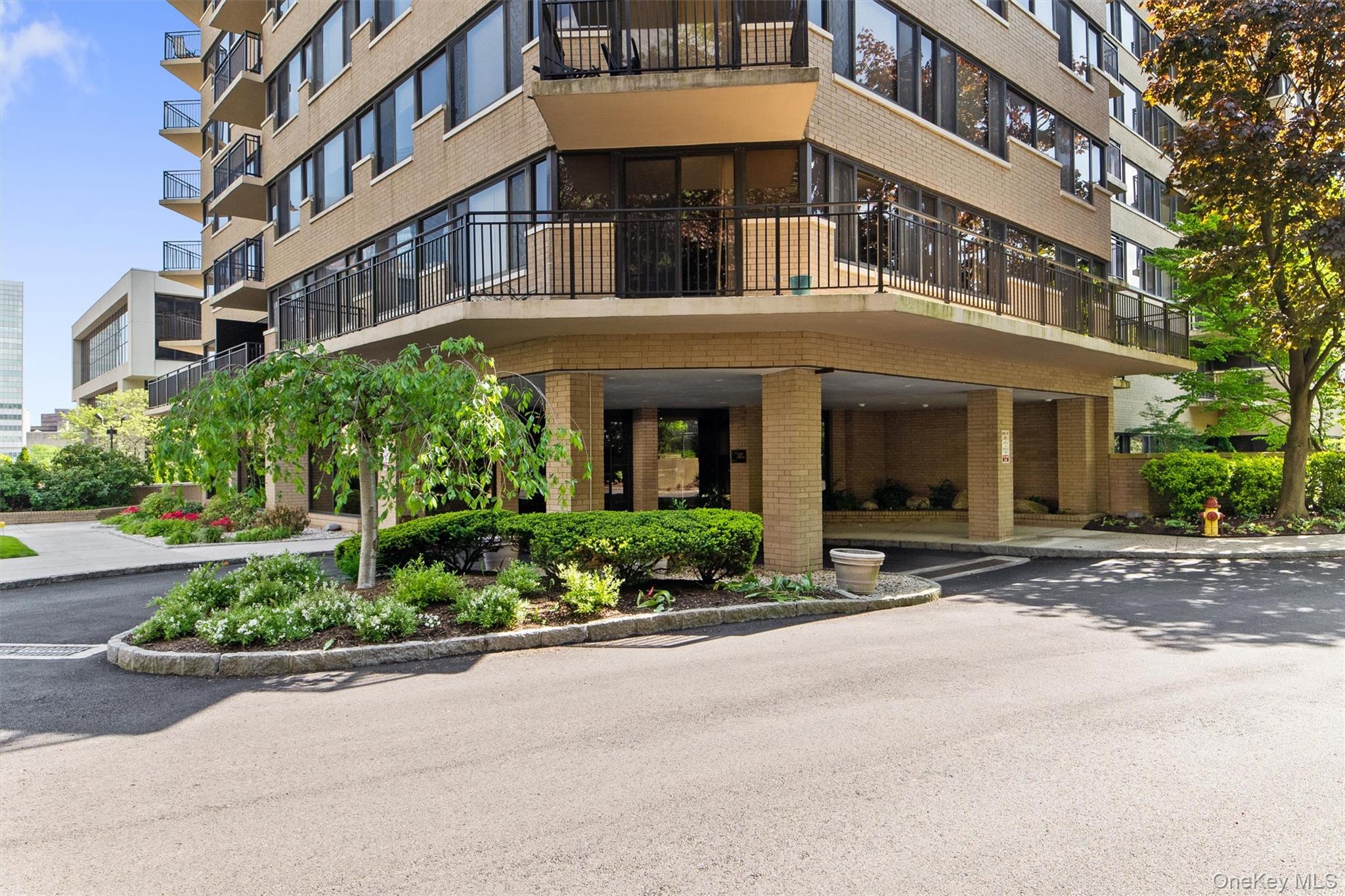 25 Rockledge Avenue # 403, White Plains, NY 10601
