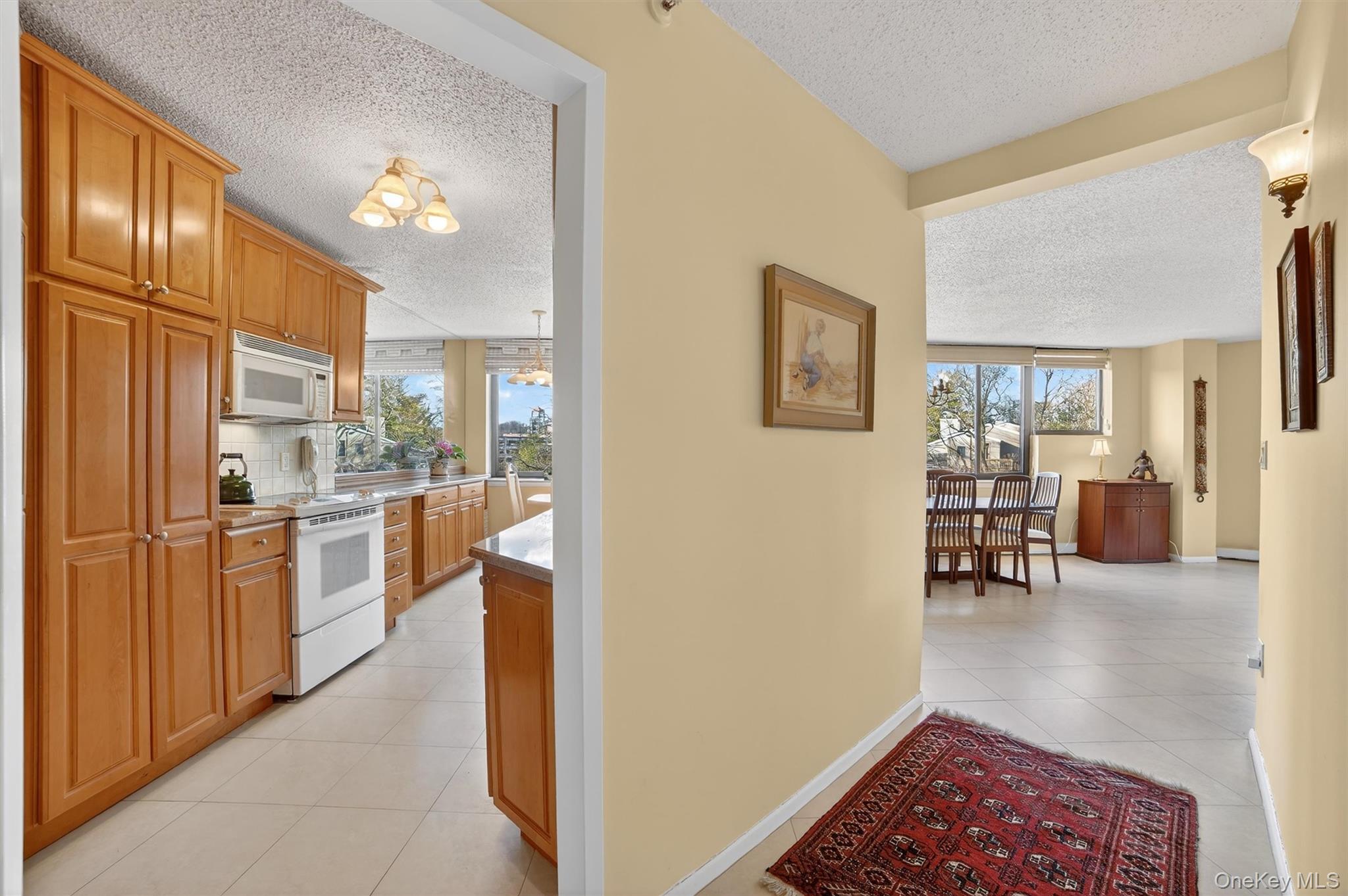 25 Rockledge Avenue # 403, White Plains, NY 10601