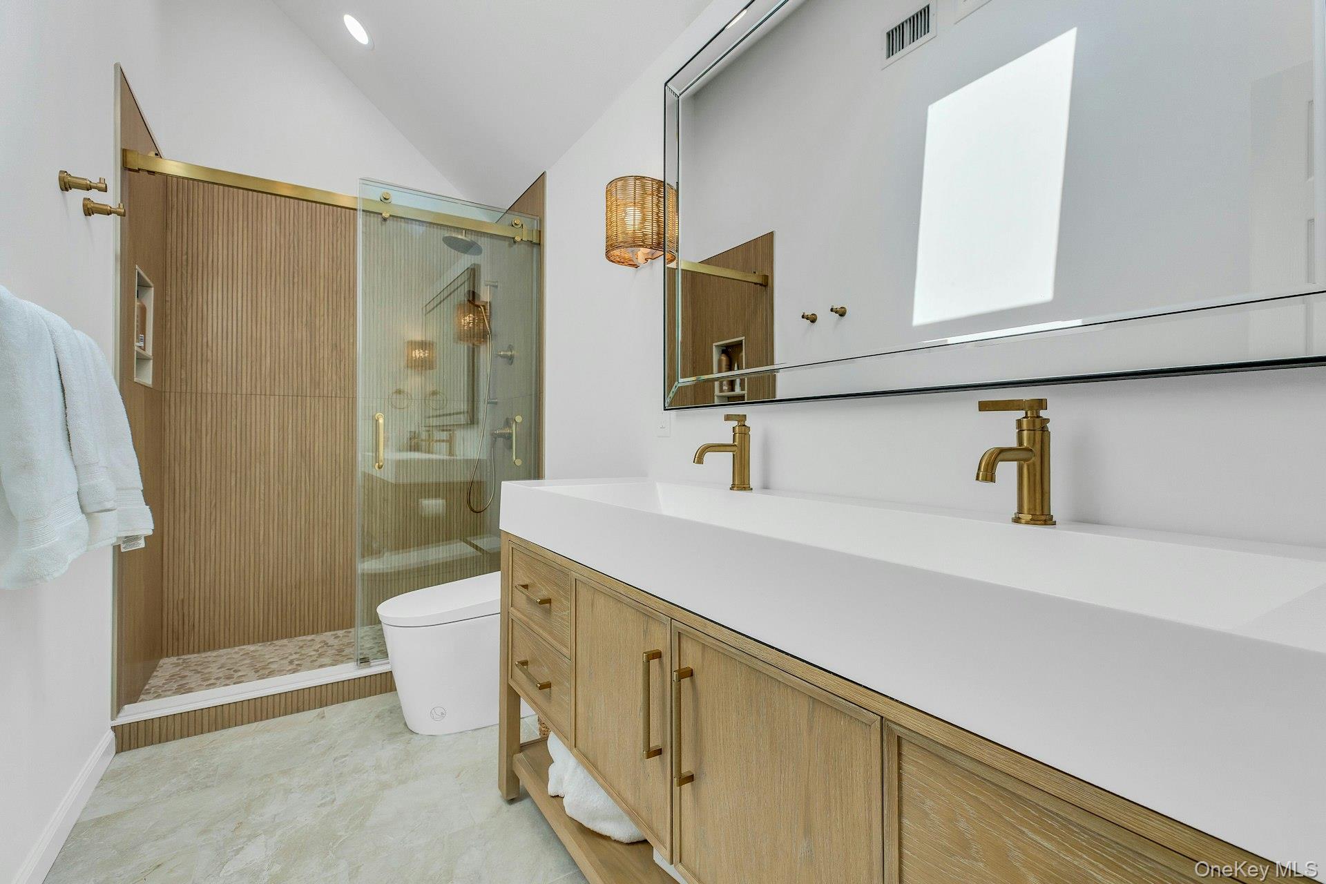 56 S Country Road, Westhampton, NY 11977