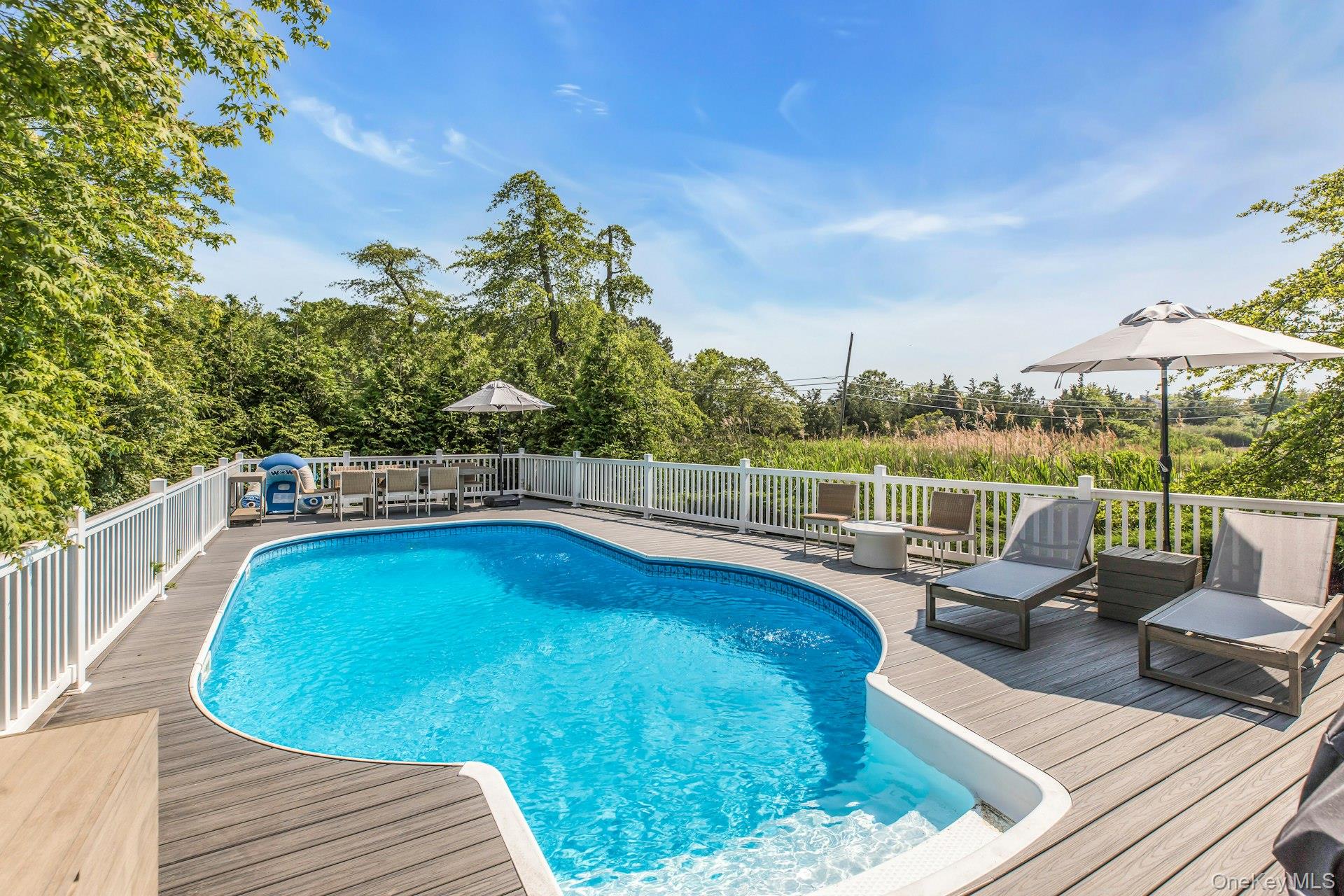 56 S Country Road, Westhampton, NY 11977