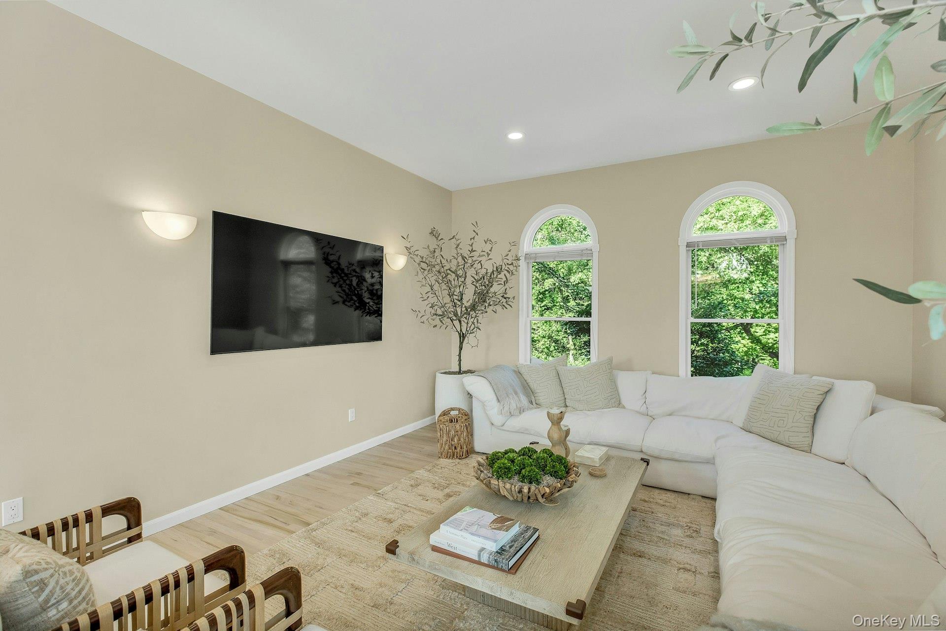 56 S Country Road, Westhampton, NY 11977