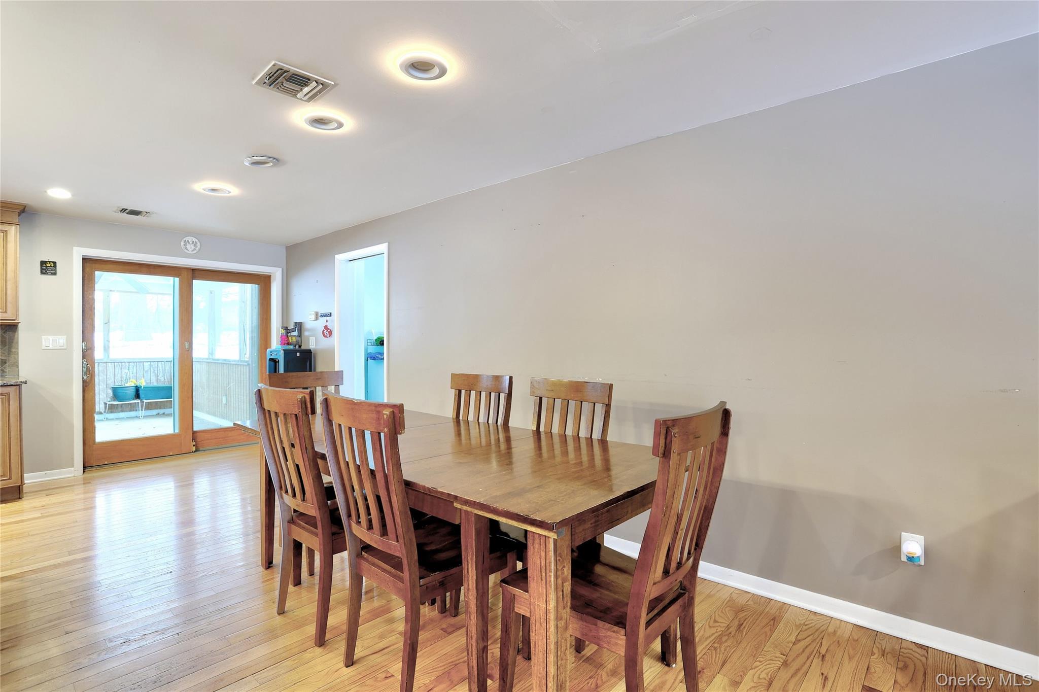 5 Raven Terrace, New City, NY 10956