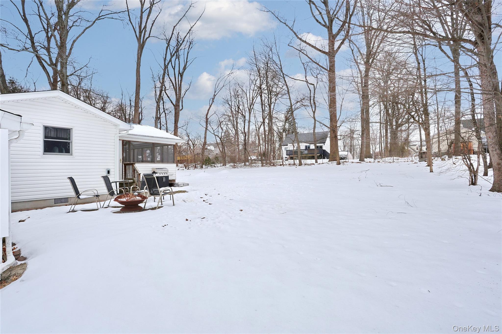 5 Raven Terrace, New City, NY 10956