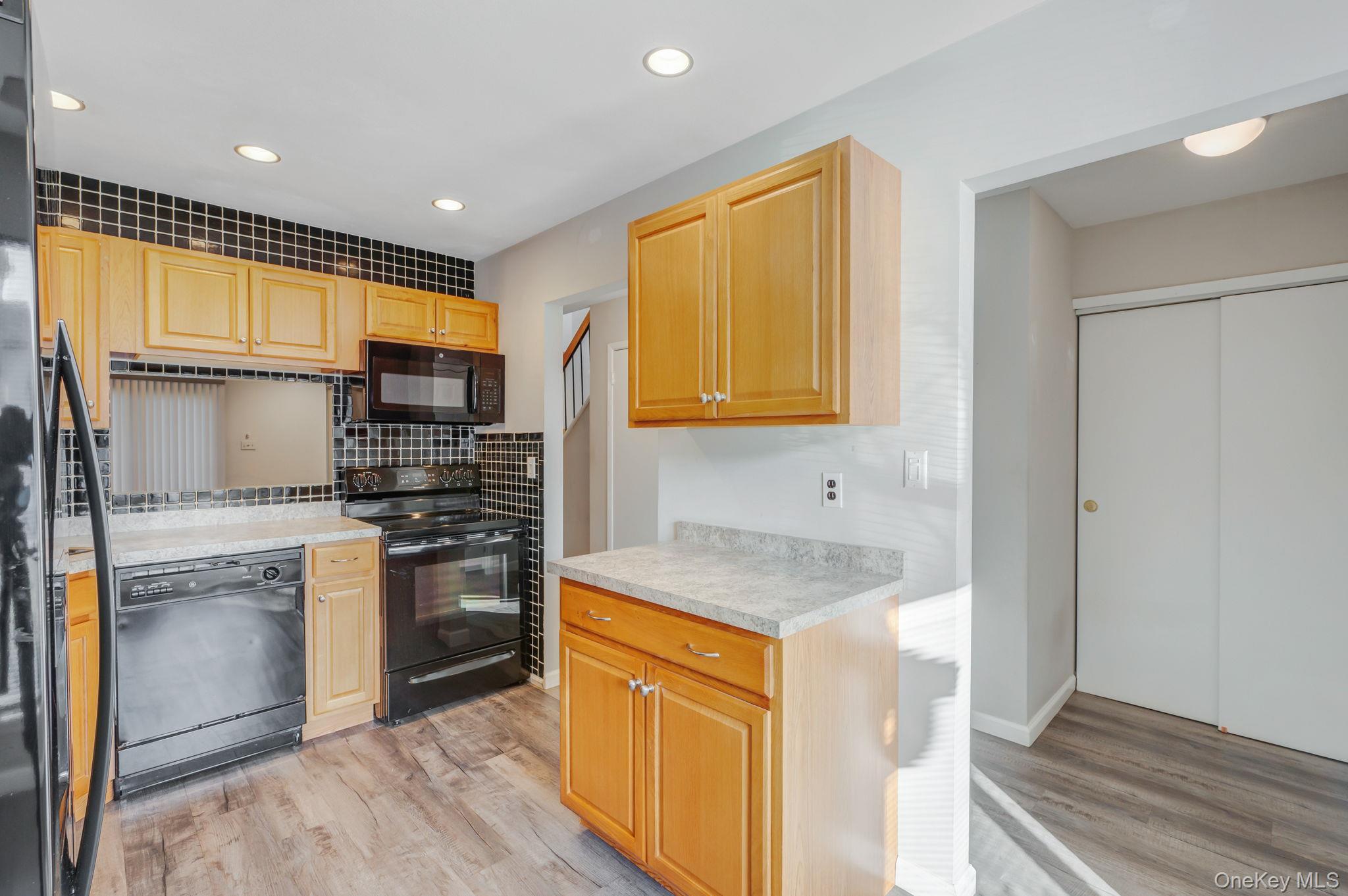 29 Stanford Court, Wantagh, NY 11793