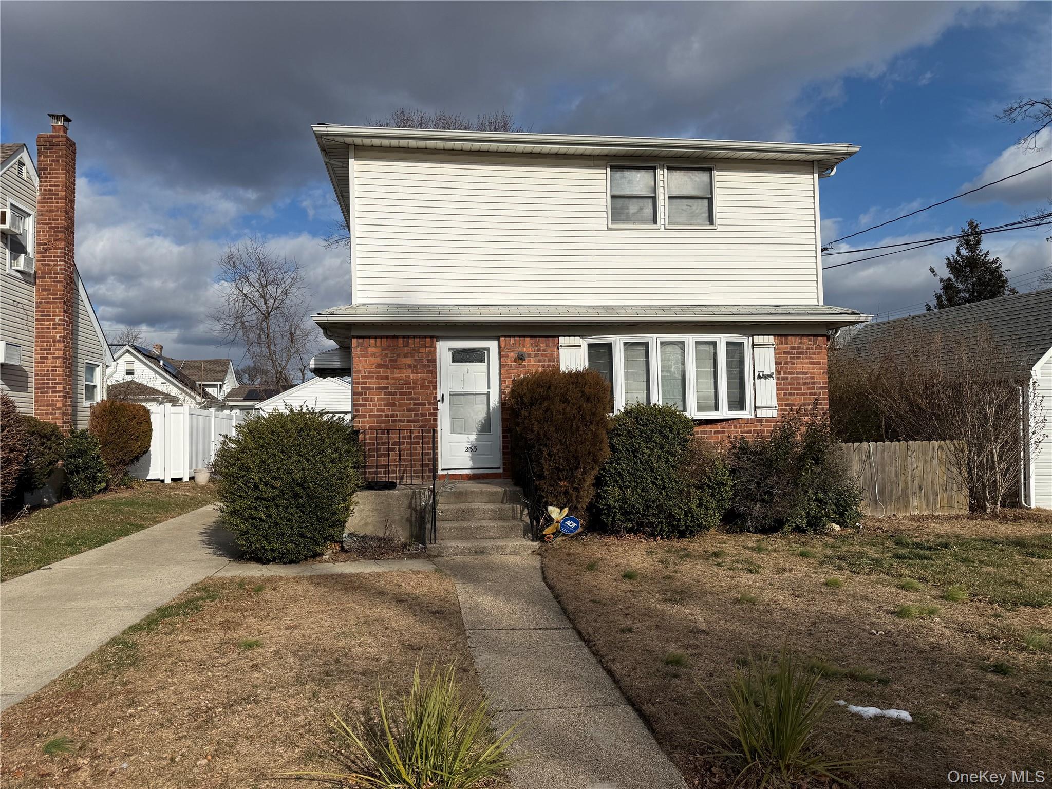 233 Meyer Avenue, Valley Stream, NY 11580