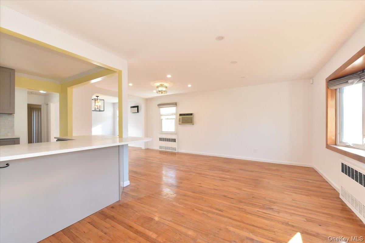 233 Meyer Avenue, Valley Stream, NY 11580