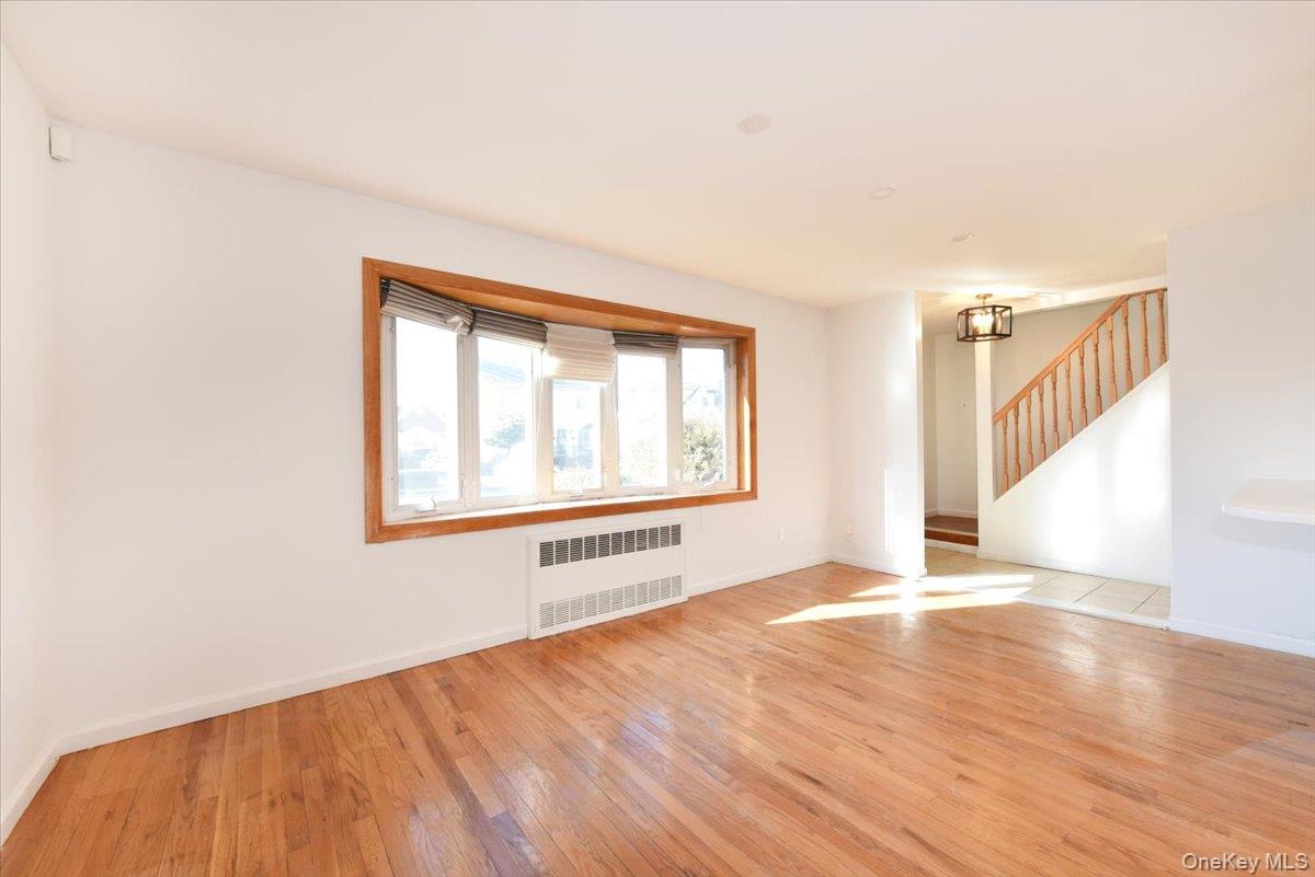 233 Meyer Avenue, Valley Stream, NY 11580