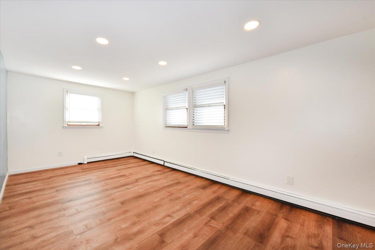 233 Meyer Avenue, Valley Stream, NY 11580