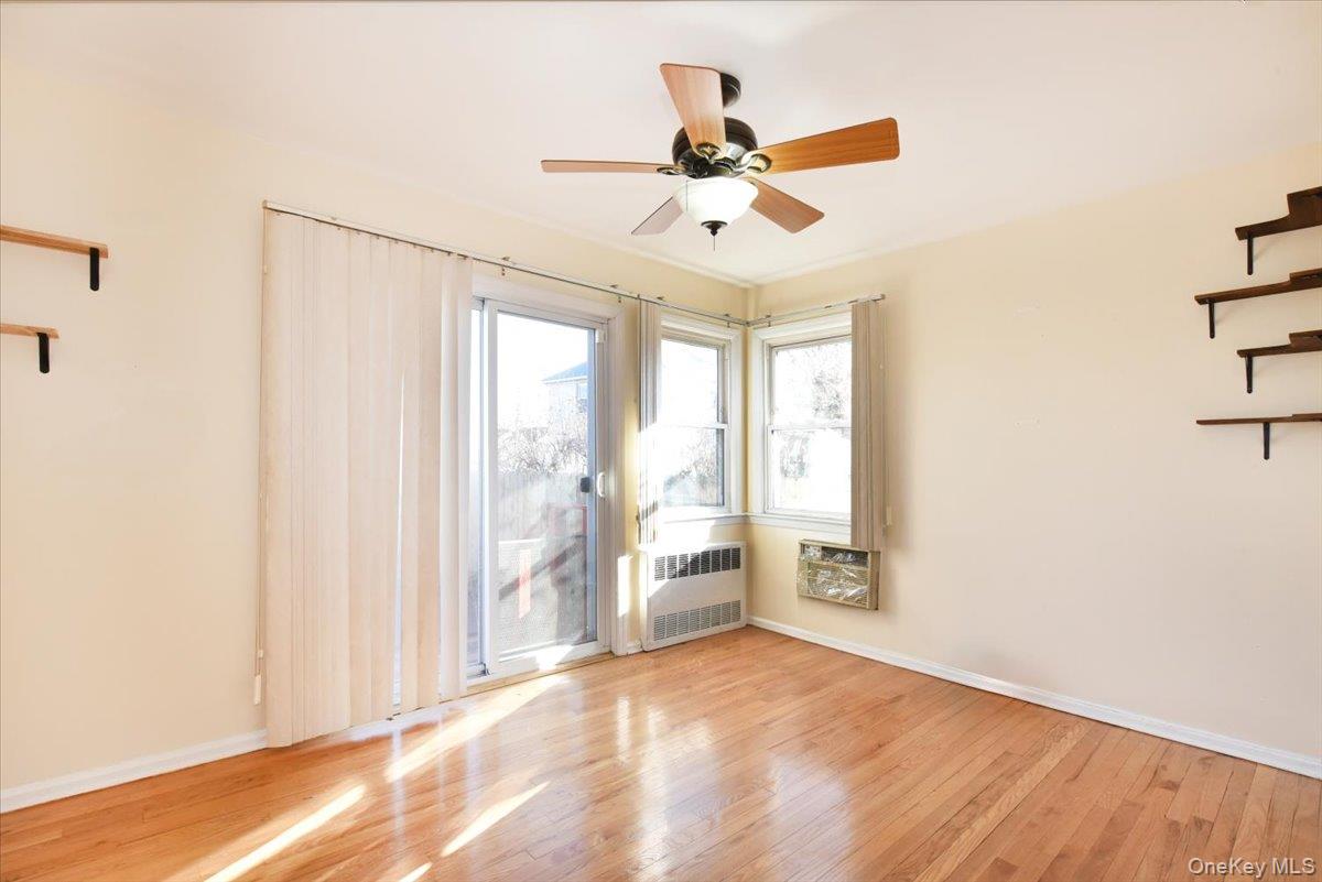 233 Meyer Avenue, Valley Stream, NY 11580