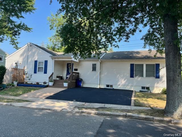 301 Laurel Road, Northport, NY 11768