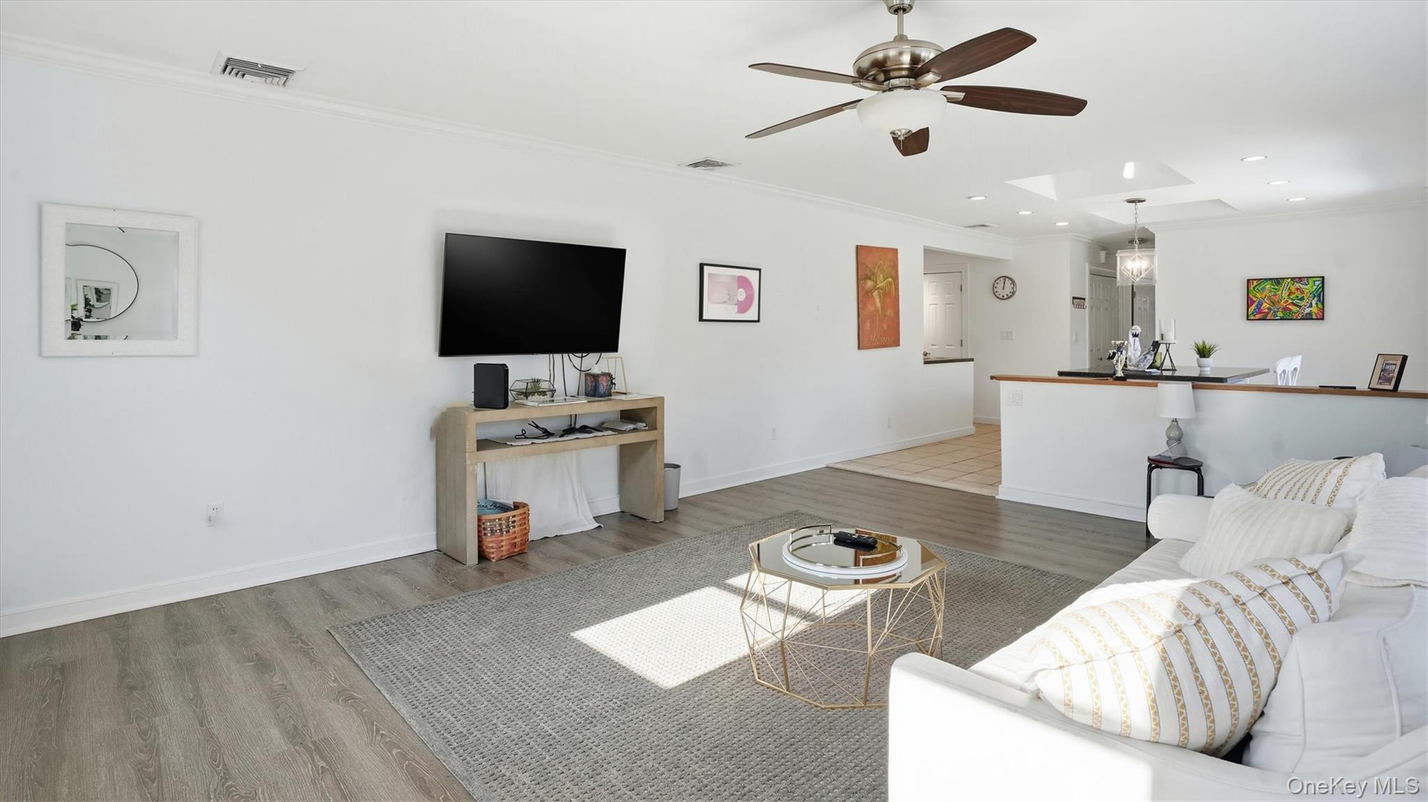 44 Oak Street, Westhampton Beach, NY 11978