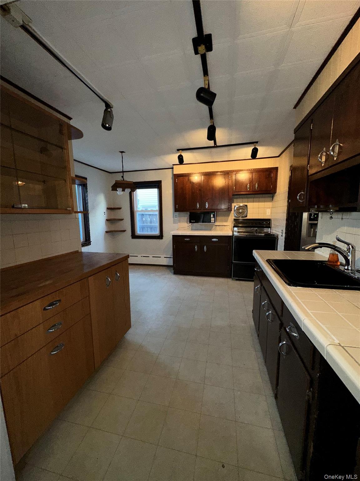 460 Bayview Avenue S # 1st Fl, Freeport, NY 11520