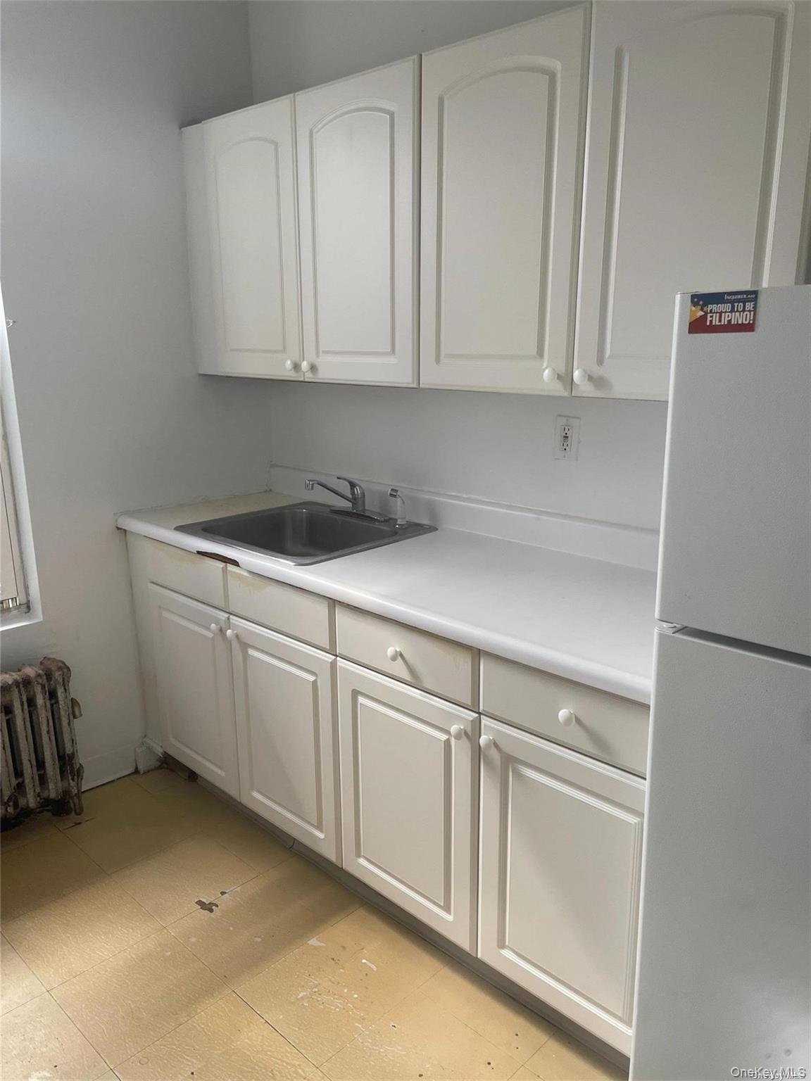 62 Middle Neck Road # 2Rear, Great Neck, NY 11021