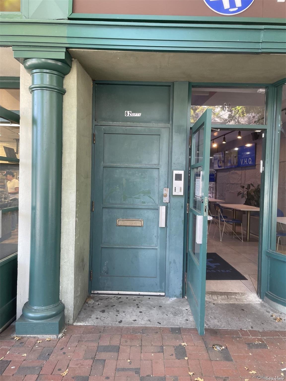 62 Middle Neck Road # 2Rear, Great Neck, NY 11021