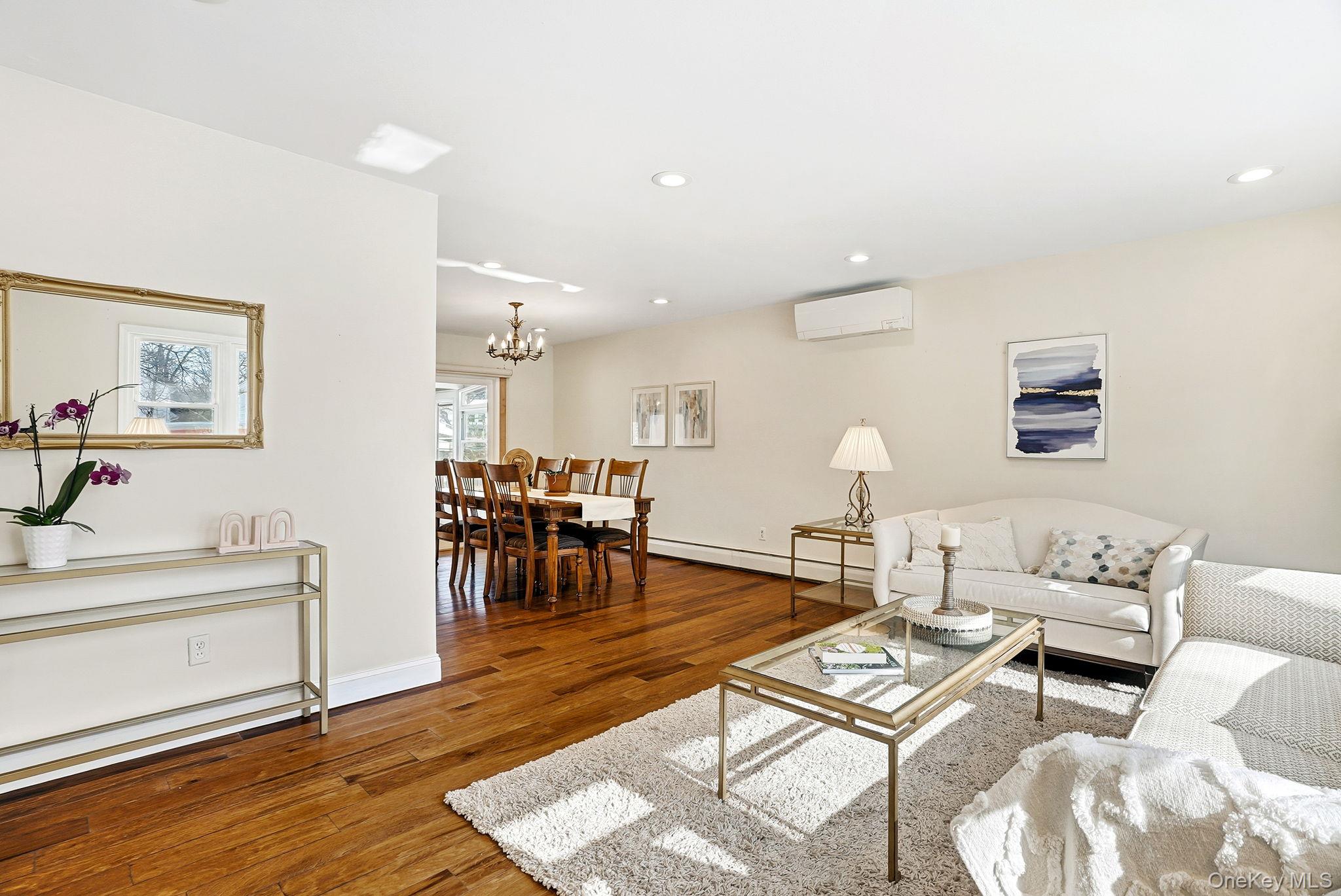 4 Laura Drive, Airmont, NY 10952