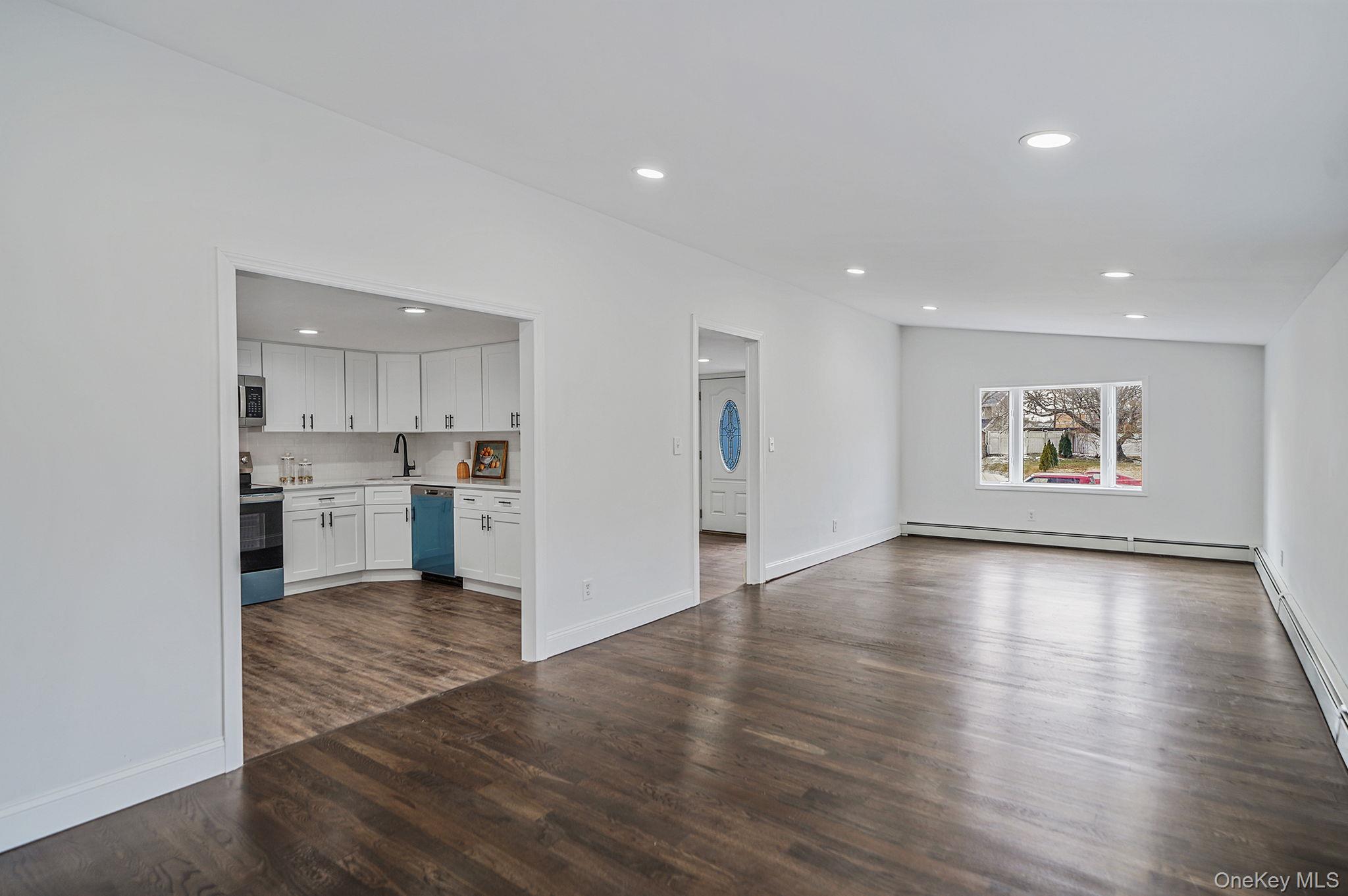 167 Silverleaf Lane, Islandia, NY 11749