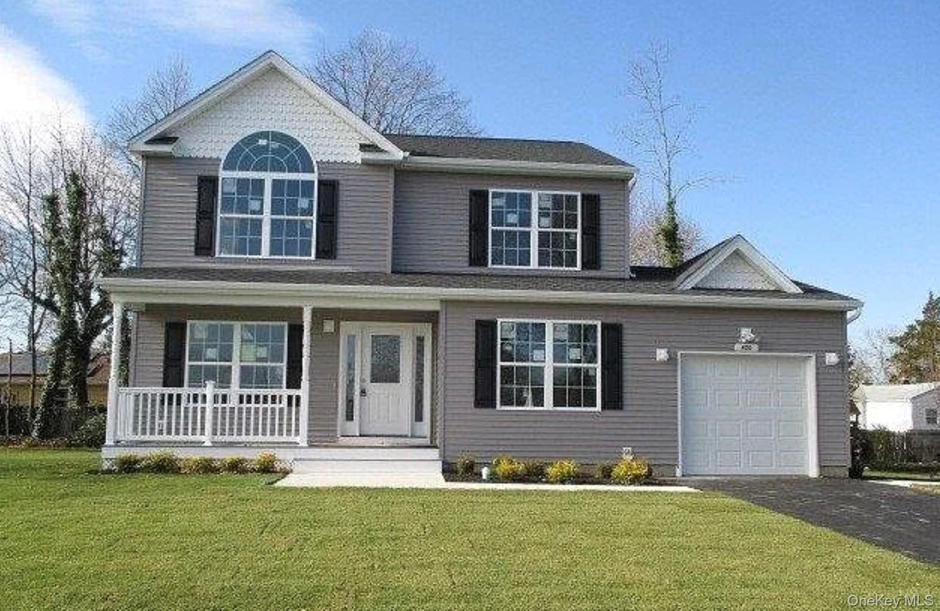 608 Bayview Avenue, Bellport, NY 11713