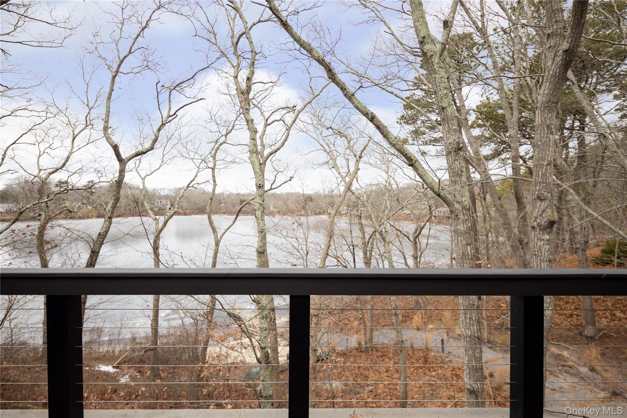 15 Lake View Court, Southampton, NY 11968