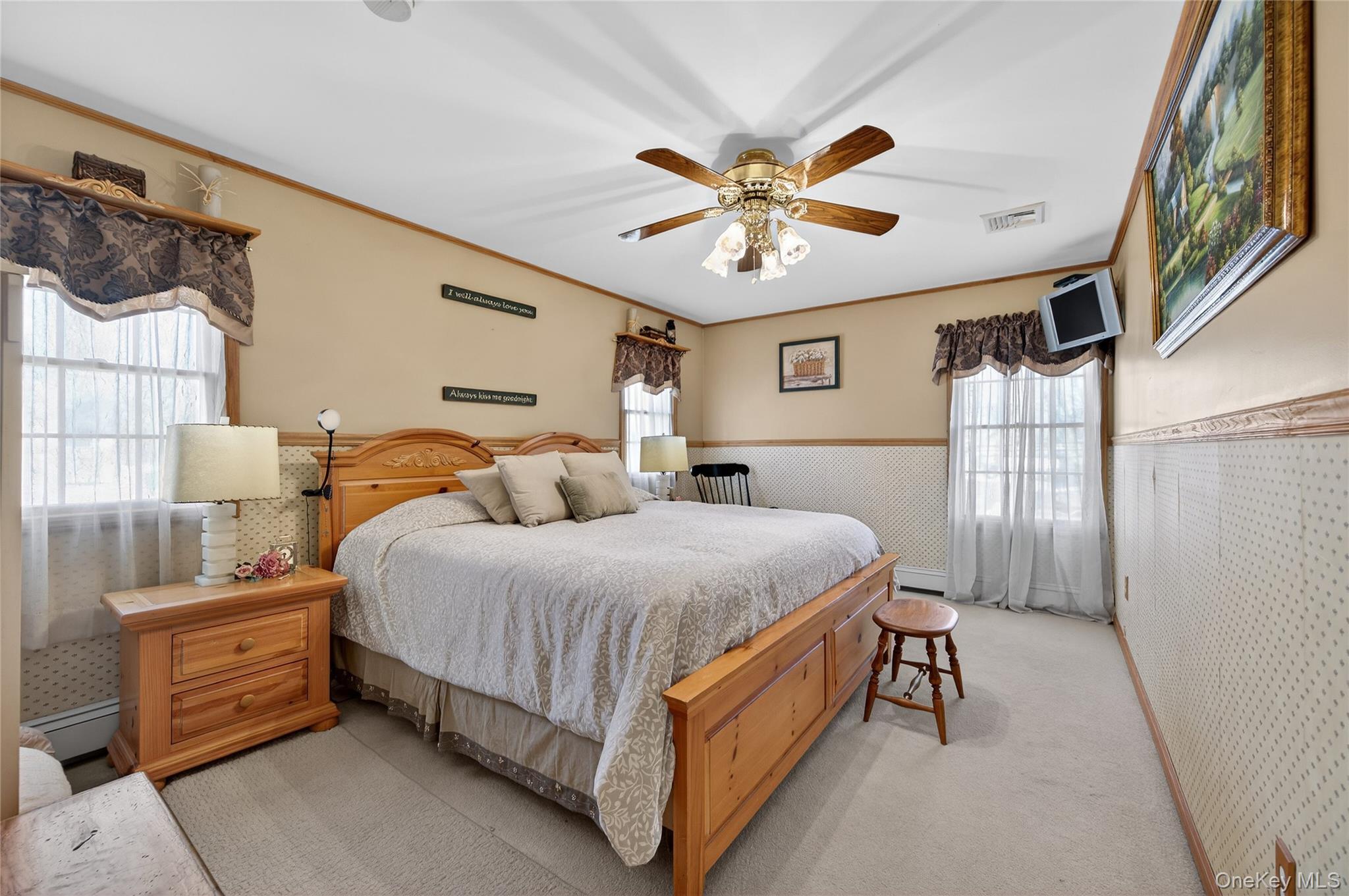 350 Pin Oak Lane, Westbury, NY 11590