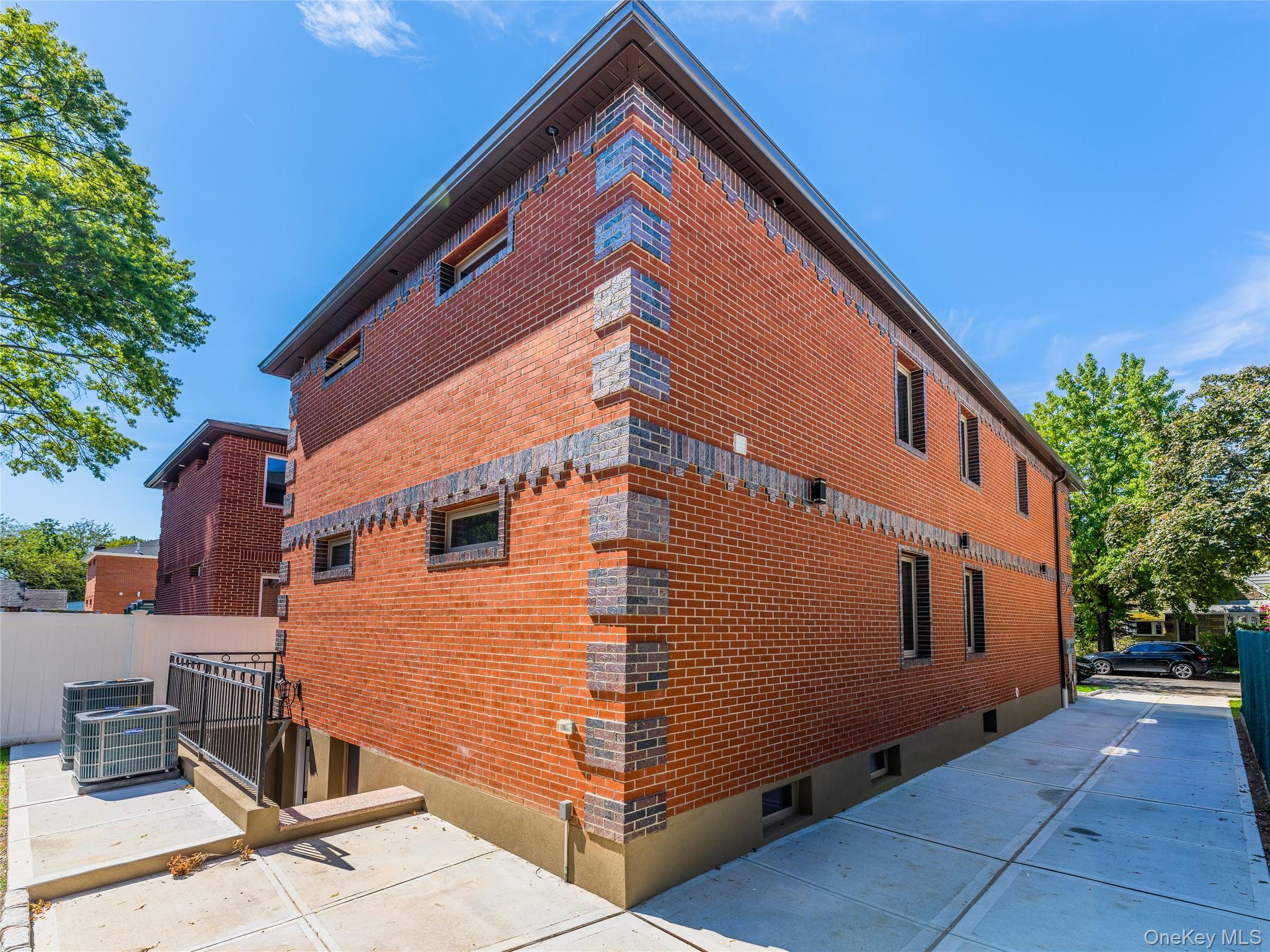 6431 138th Street, Flushing, NY 11367