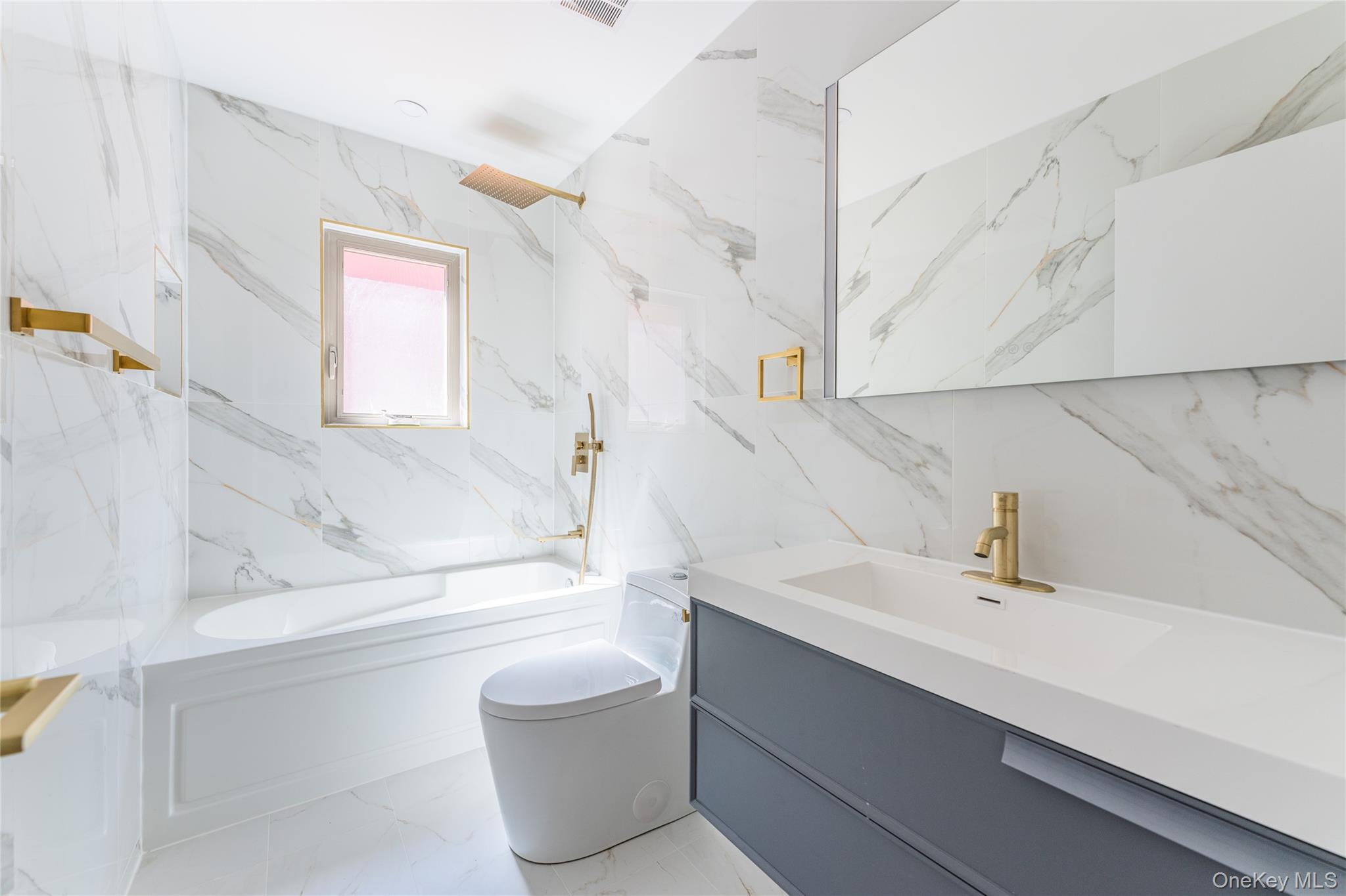 6431 138th Street, Flushing, NY 11367