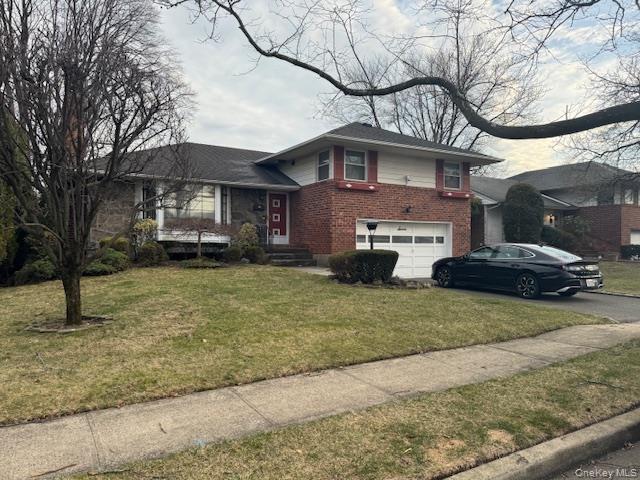 7 Carling Drive, New Hyde Park, NY 11040