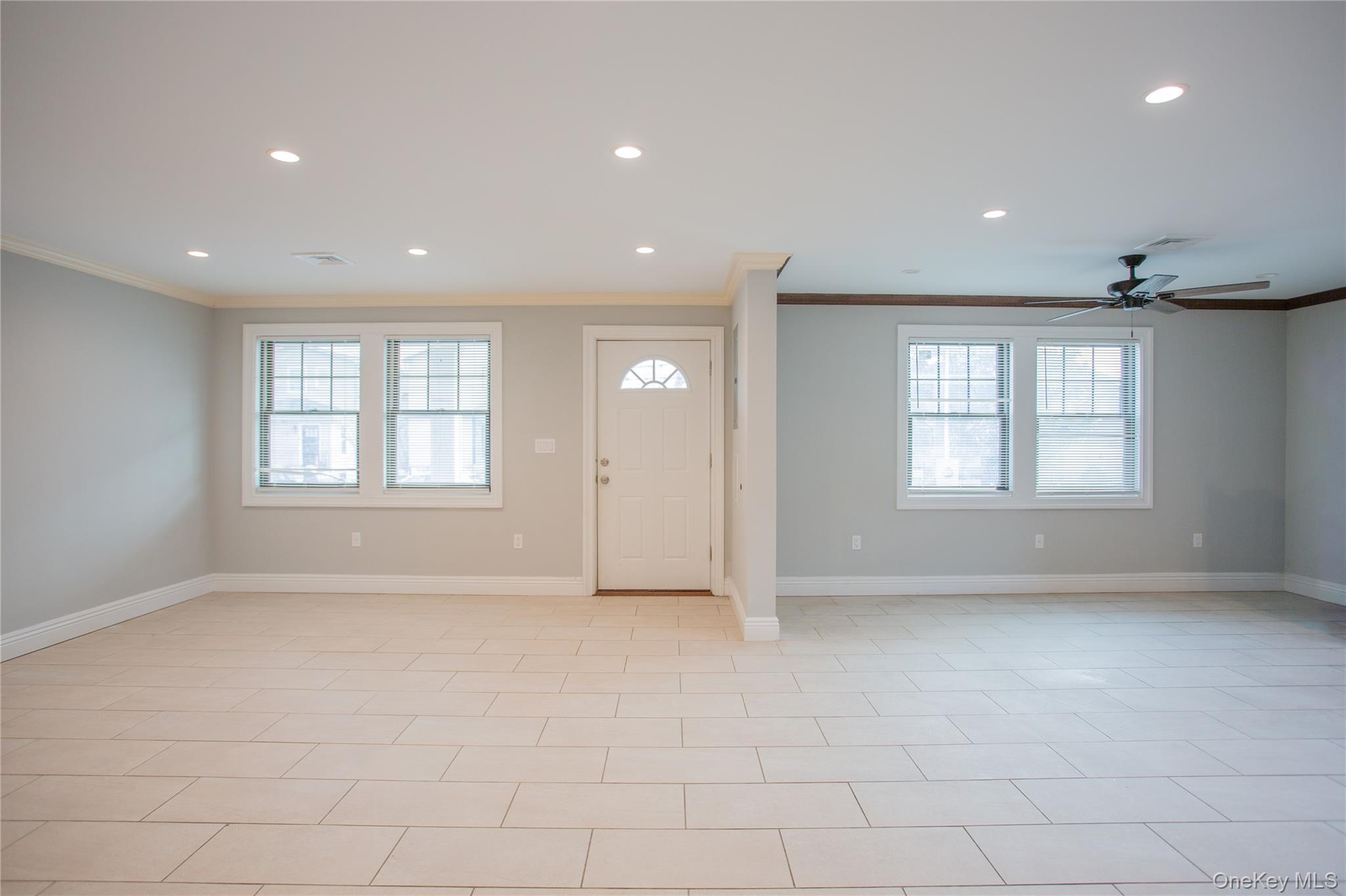 59 Clinton Avenue, Inwood, NY 11096