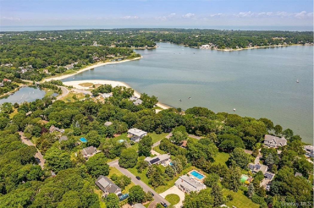 215 Northfield Lane, Southold, NY 11971