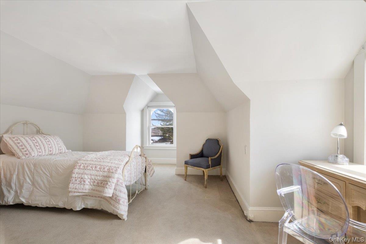 1224 Knickerbocker Avenue, Mamaroneck, NY 10543