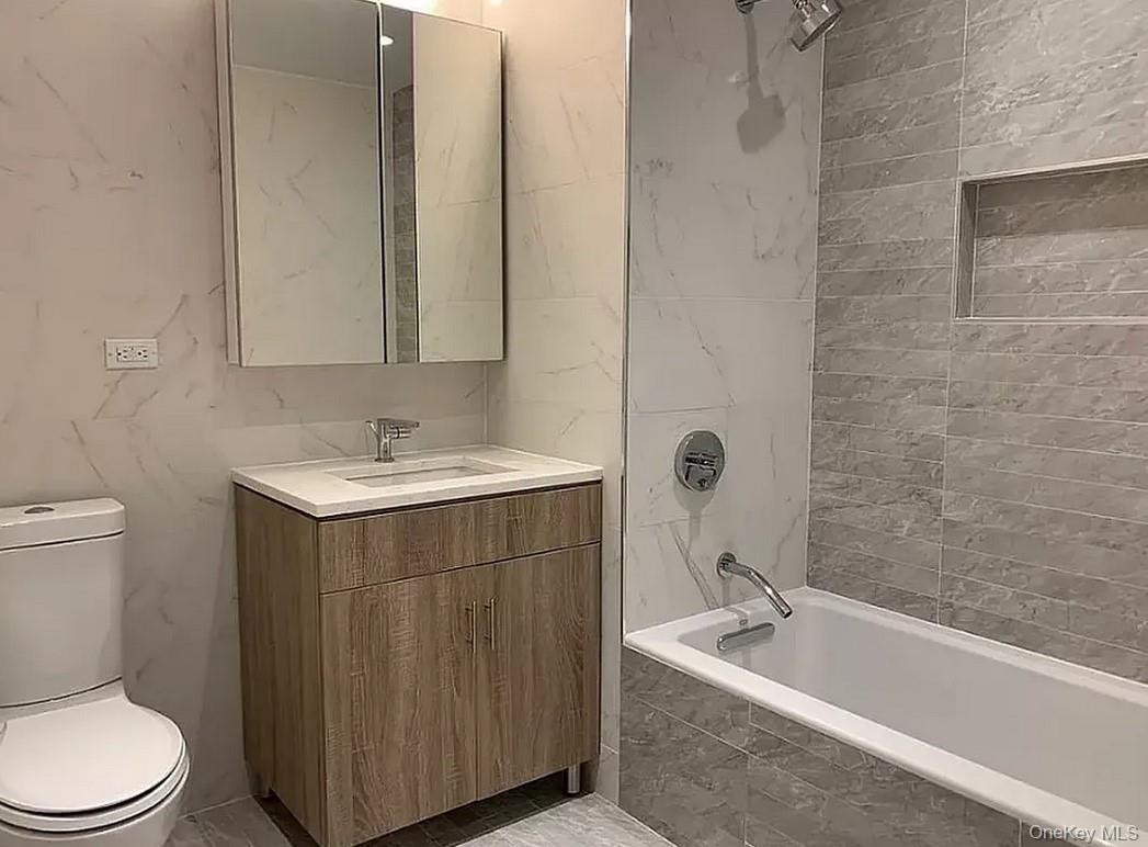 4620 11th Street # 5F, Long Island City, NY 11101