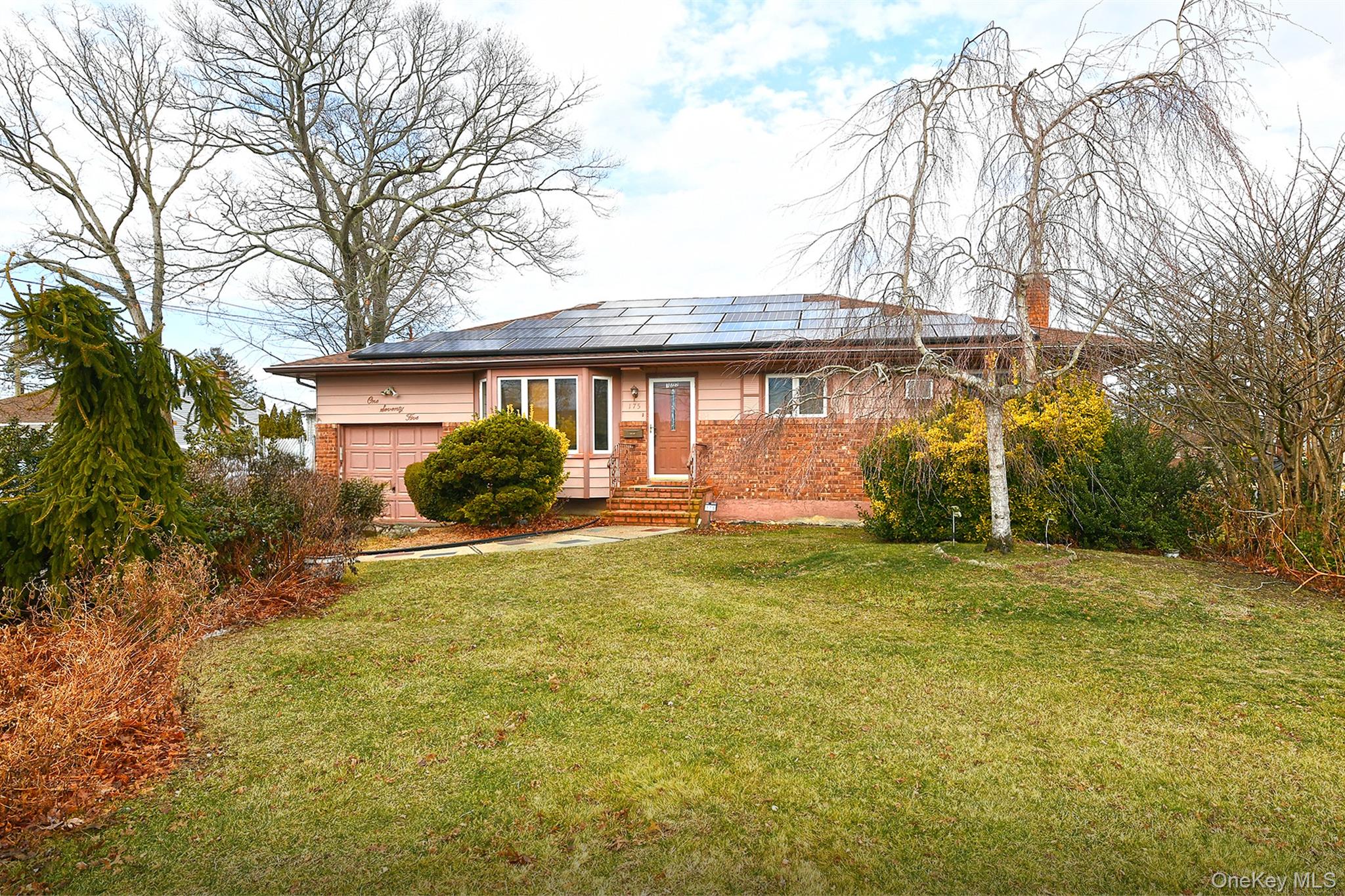 175 Woods Road, North Babylon, NY 11703