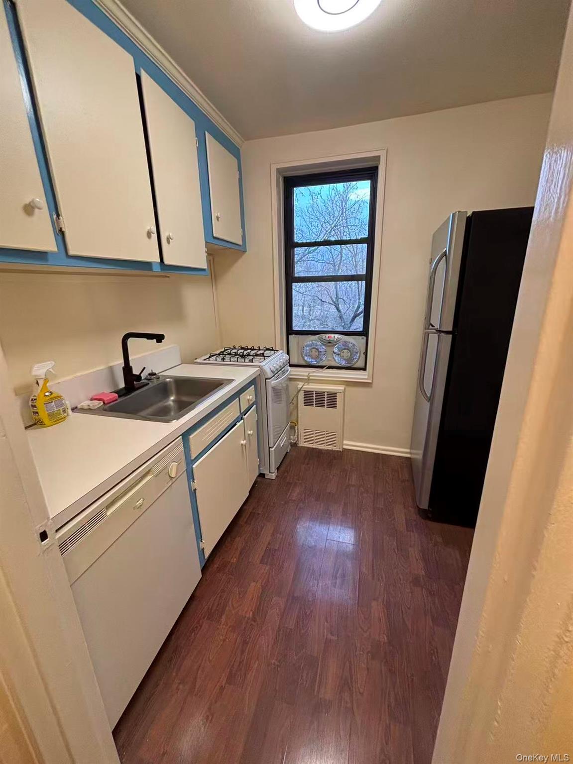 224-24 Union Turnpike # 4J, Oakland Gardens, NY 11364