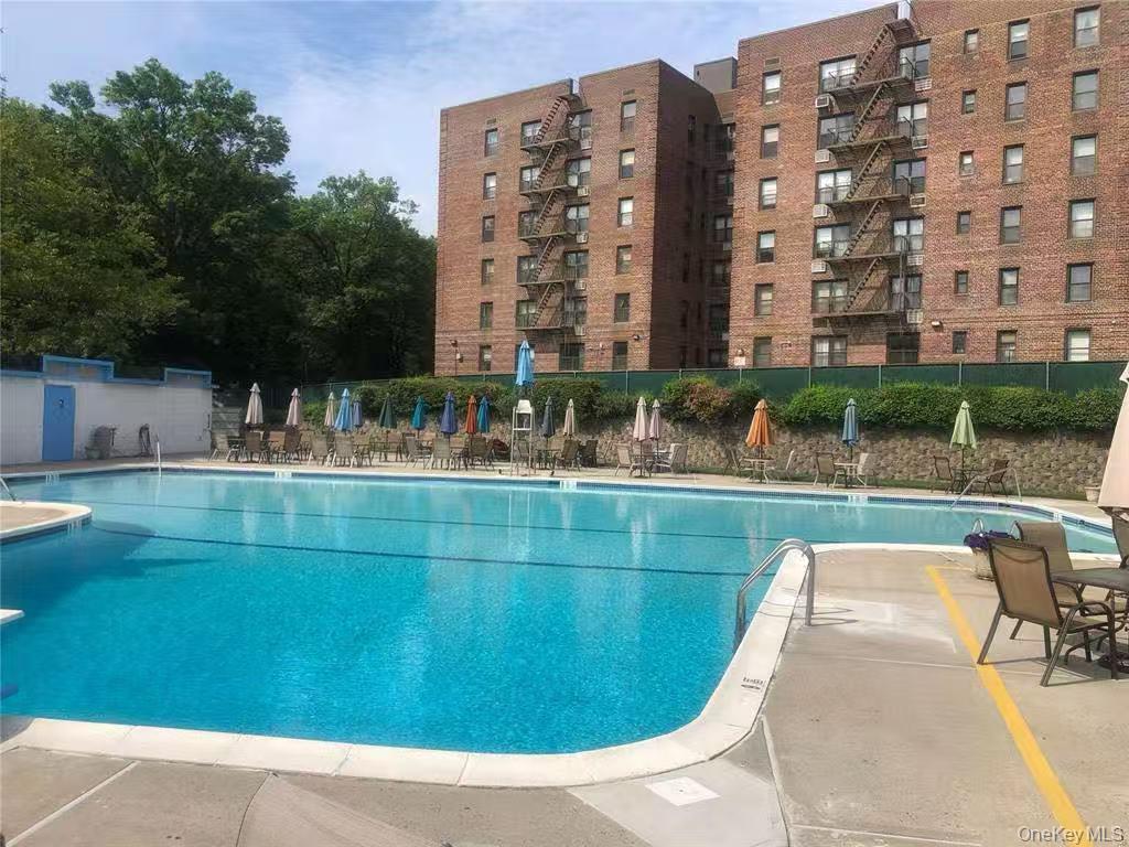 224-24 Union Turnpike # 4J, Oakland Gardens, NY 11364