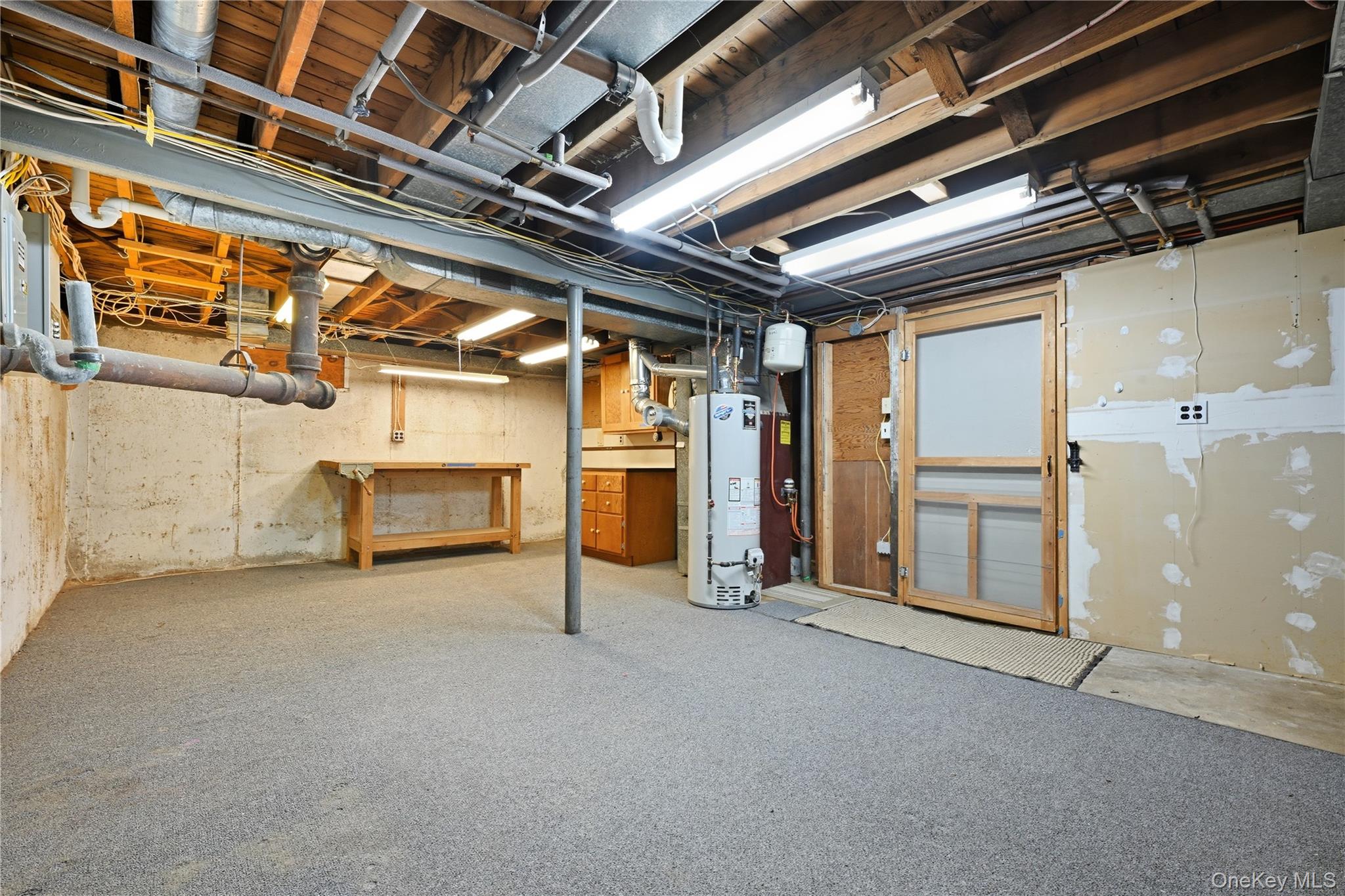 13 Cynthia Lane, Plainview, NY 11803