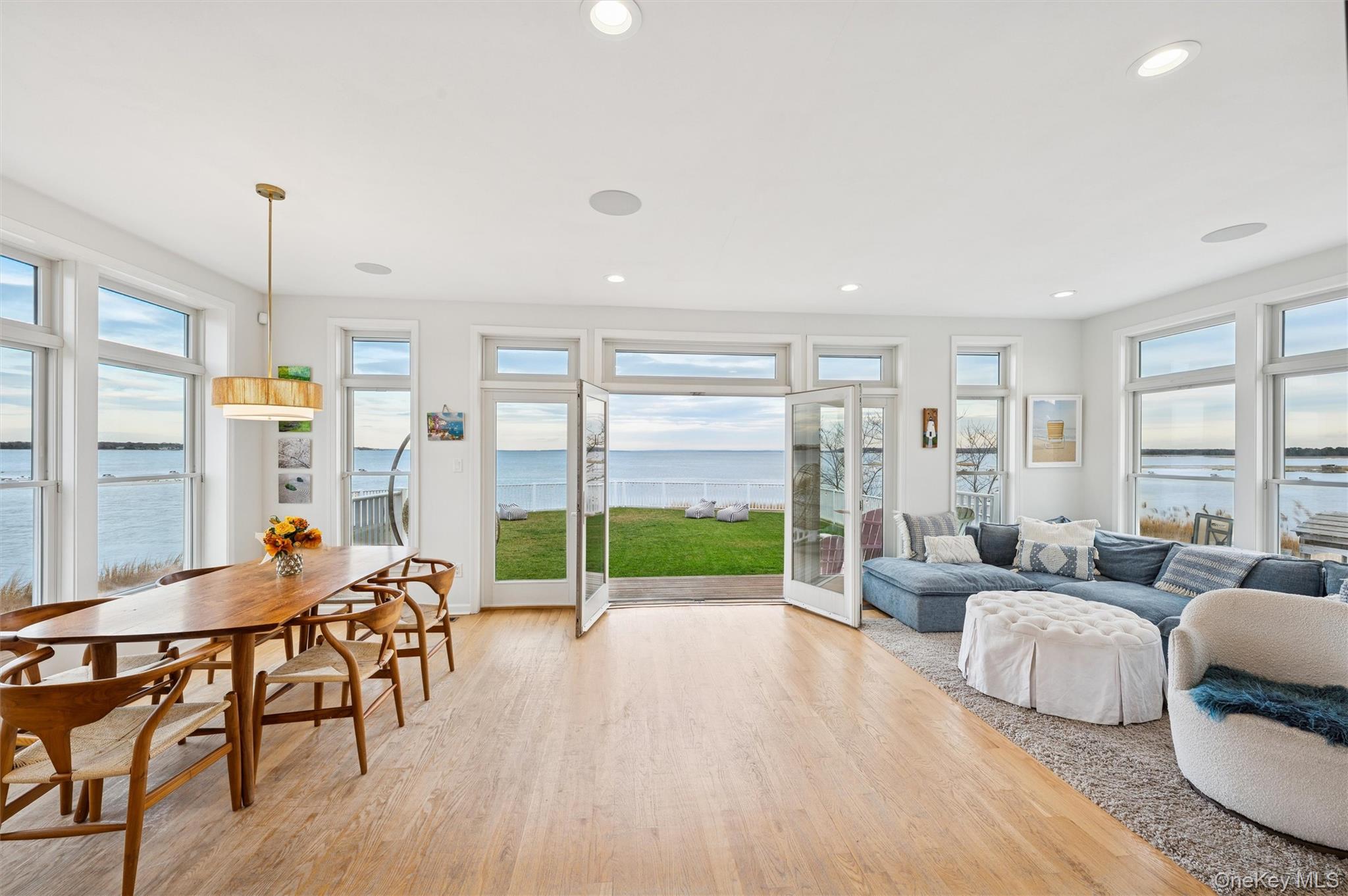 112 Pine Avenue, Flanders, NY 11901