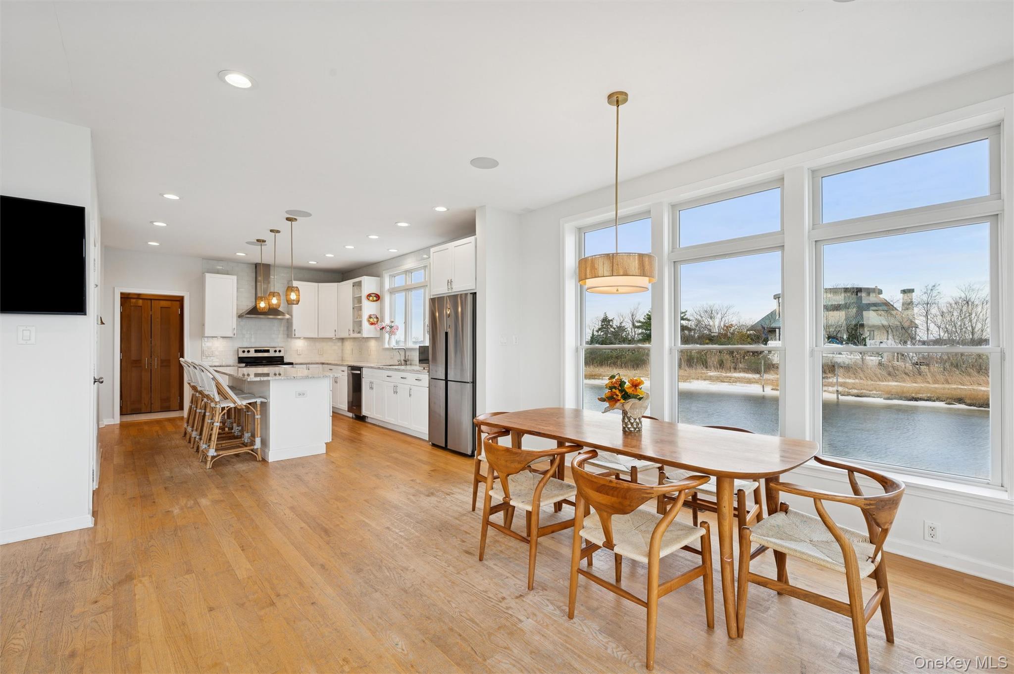 112 Pine Avenue, Flanders, NY 11901