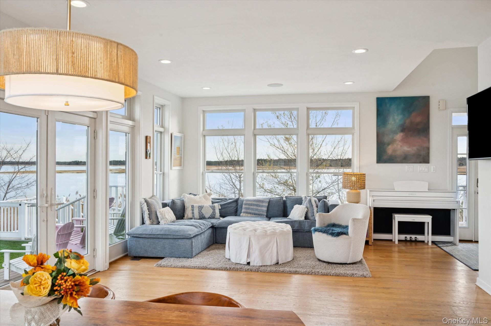 112 Pine Avenue, Flanders, NY 11901